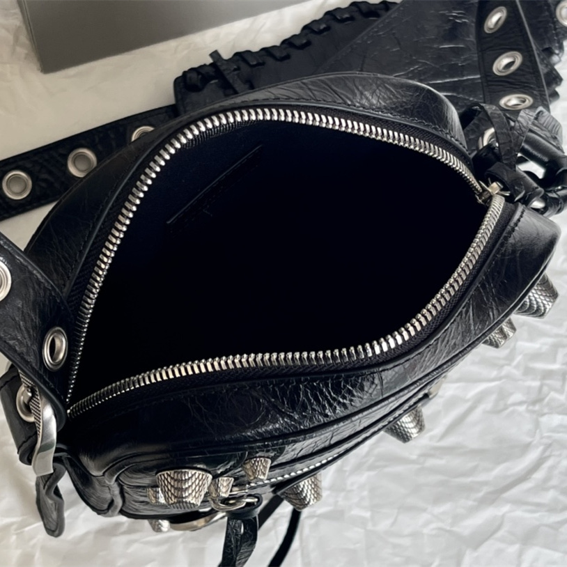 高仿Balenciaga*LeCagole系列5210KR相機包羊皮黑色小號純原版本