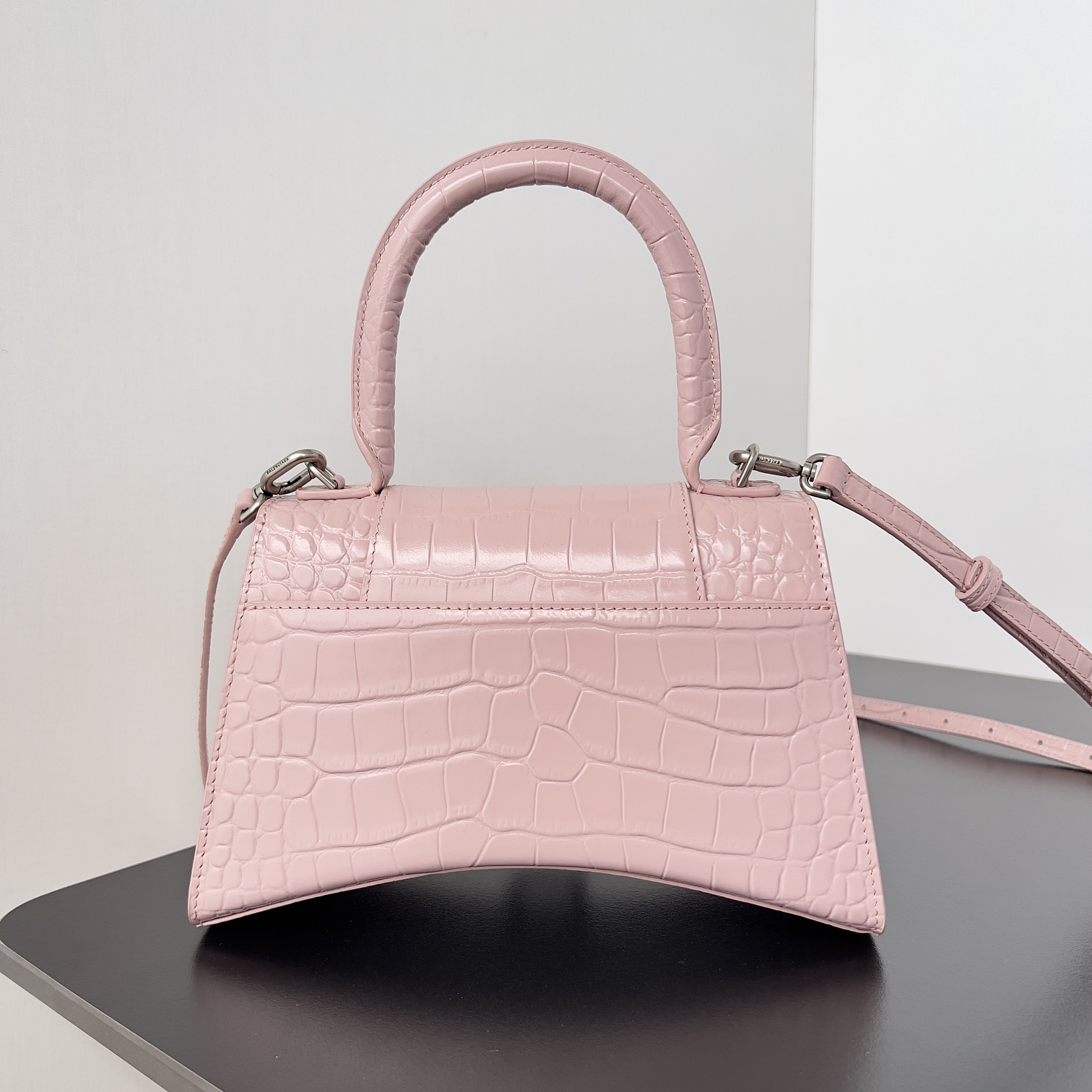 高仿Balenciaga*Hourglass系列LR6Y69沙漏包鱷魚紋粉色小號純原版本