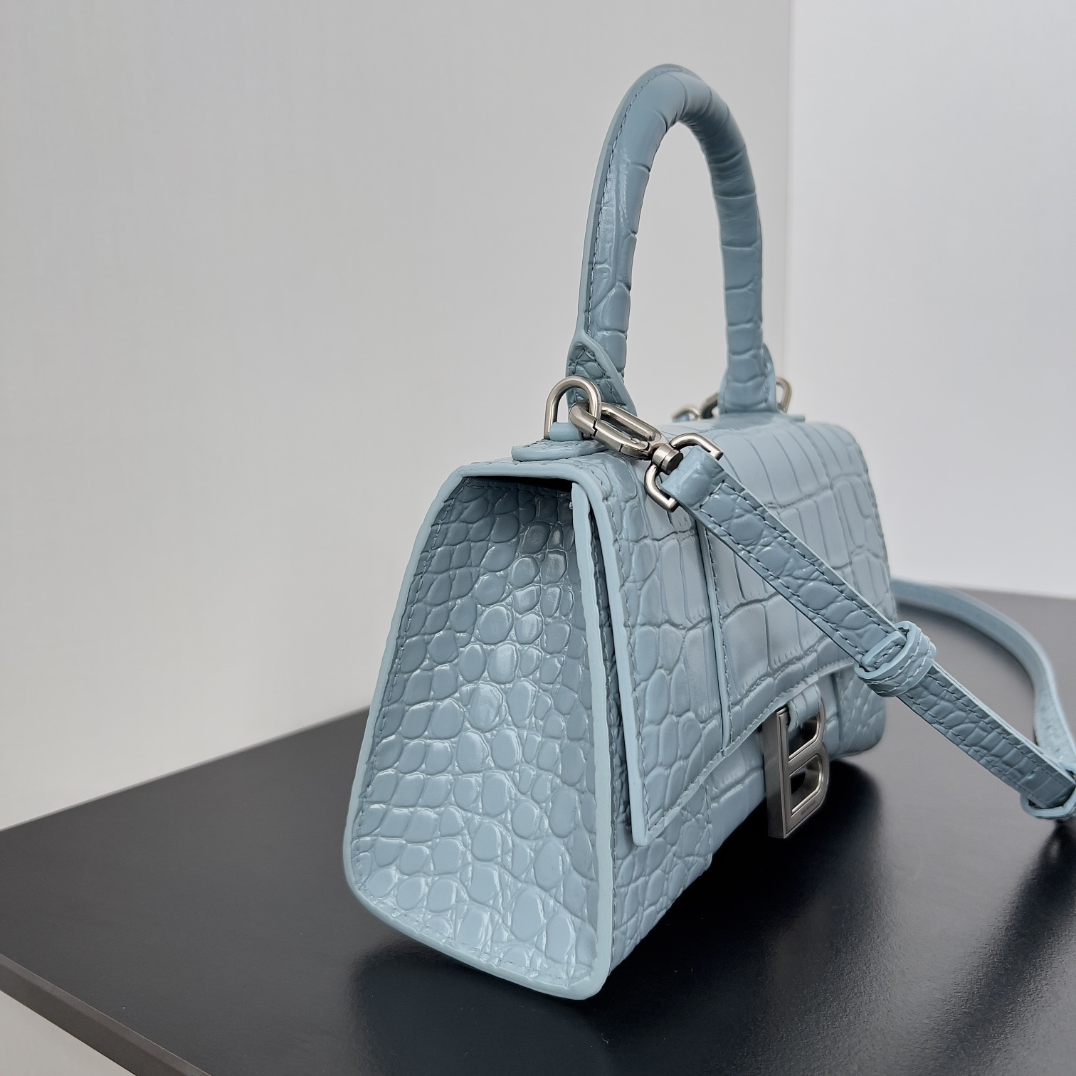 高仿Balenciaga*Hourglass系列41LR6Y沙漏包鱷魚紋霧霾藍mini純原版本