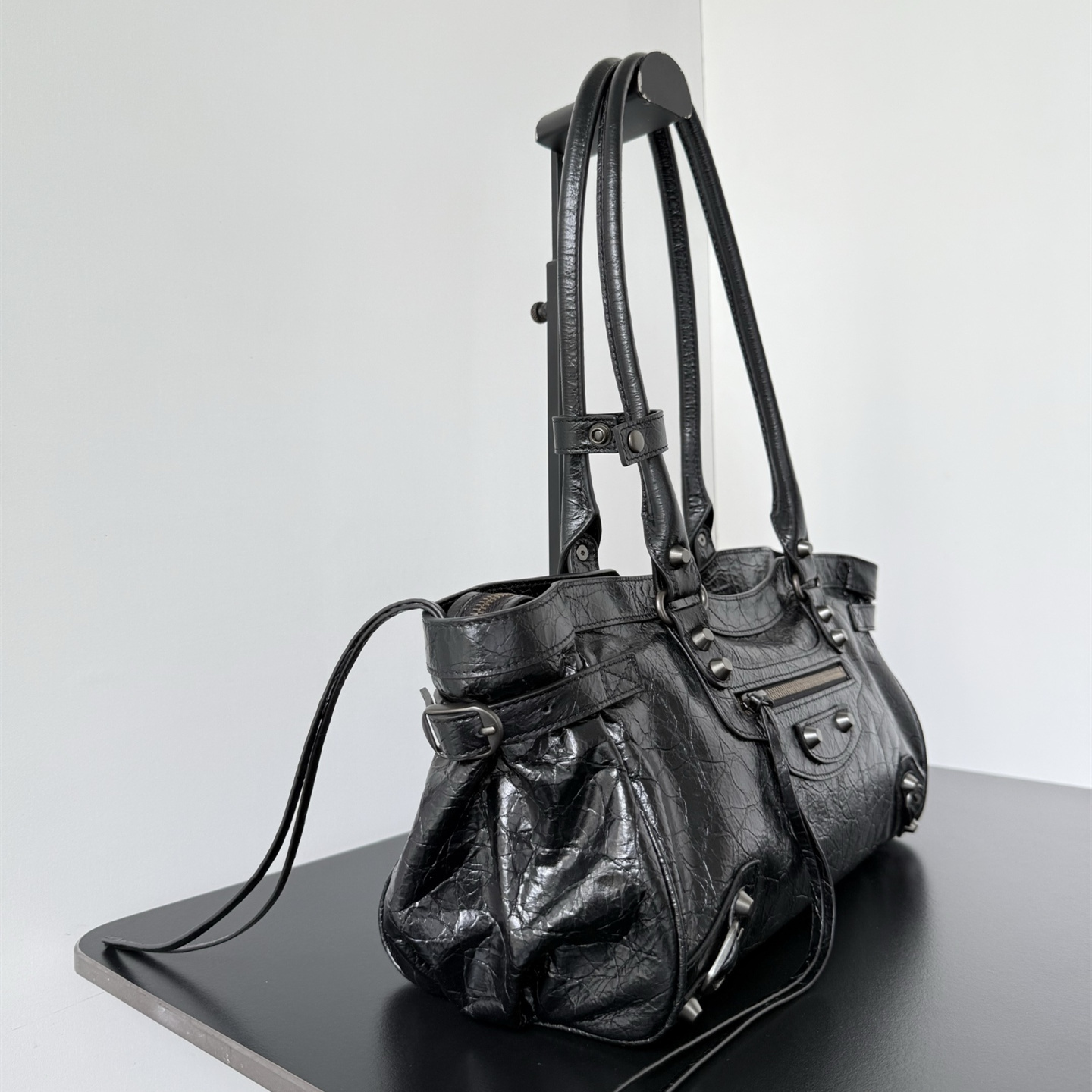 高仿Balenciaga*LeCity系列7042AB橫版機車包羊皮黑色純原版本
