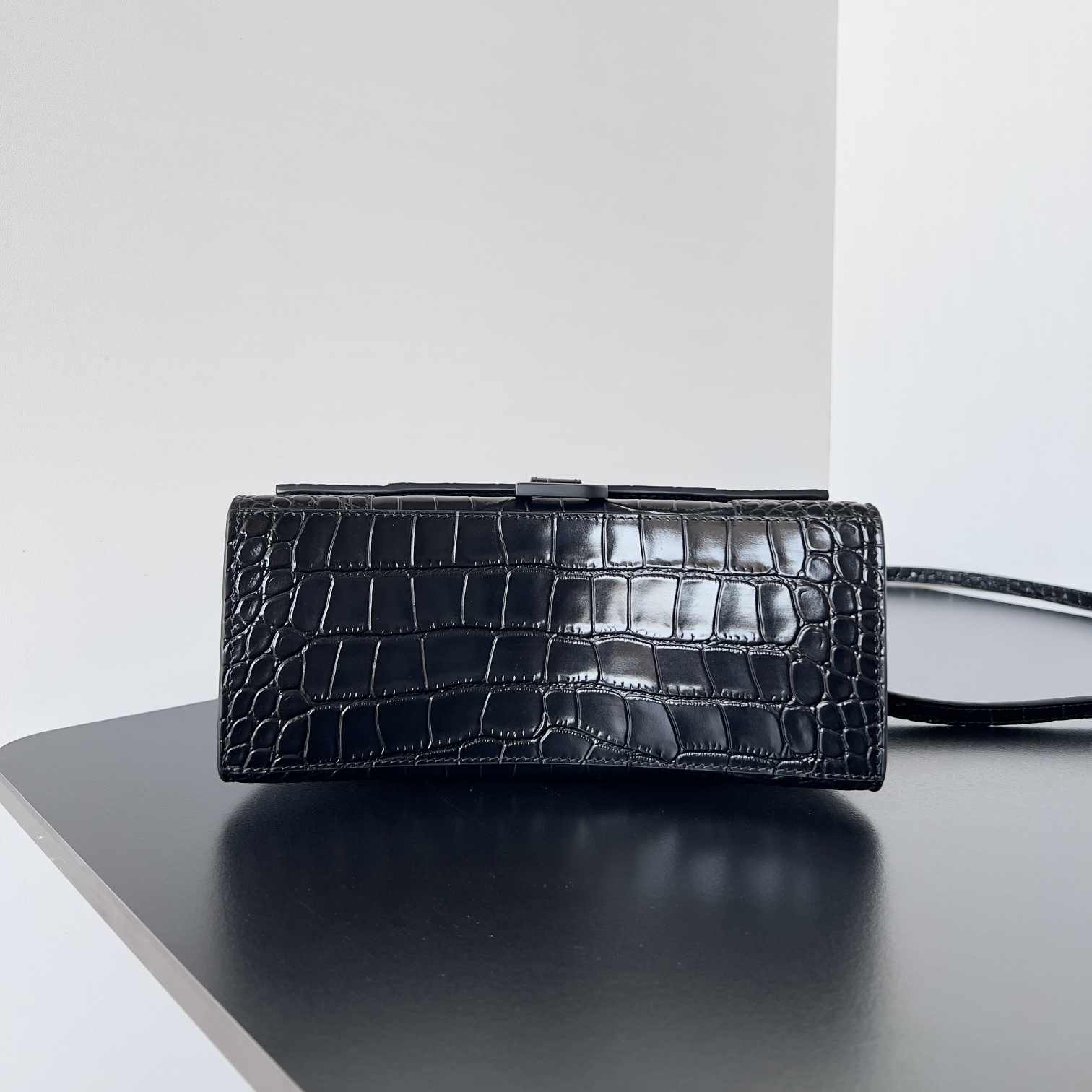 高仿Balenciaga*Hourglass系列LR6710沙漏包鱷魚紋黑色黑扣小號純原版本