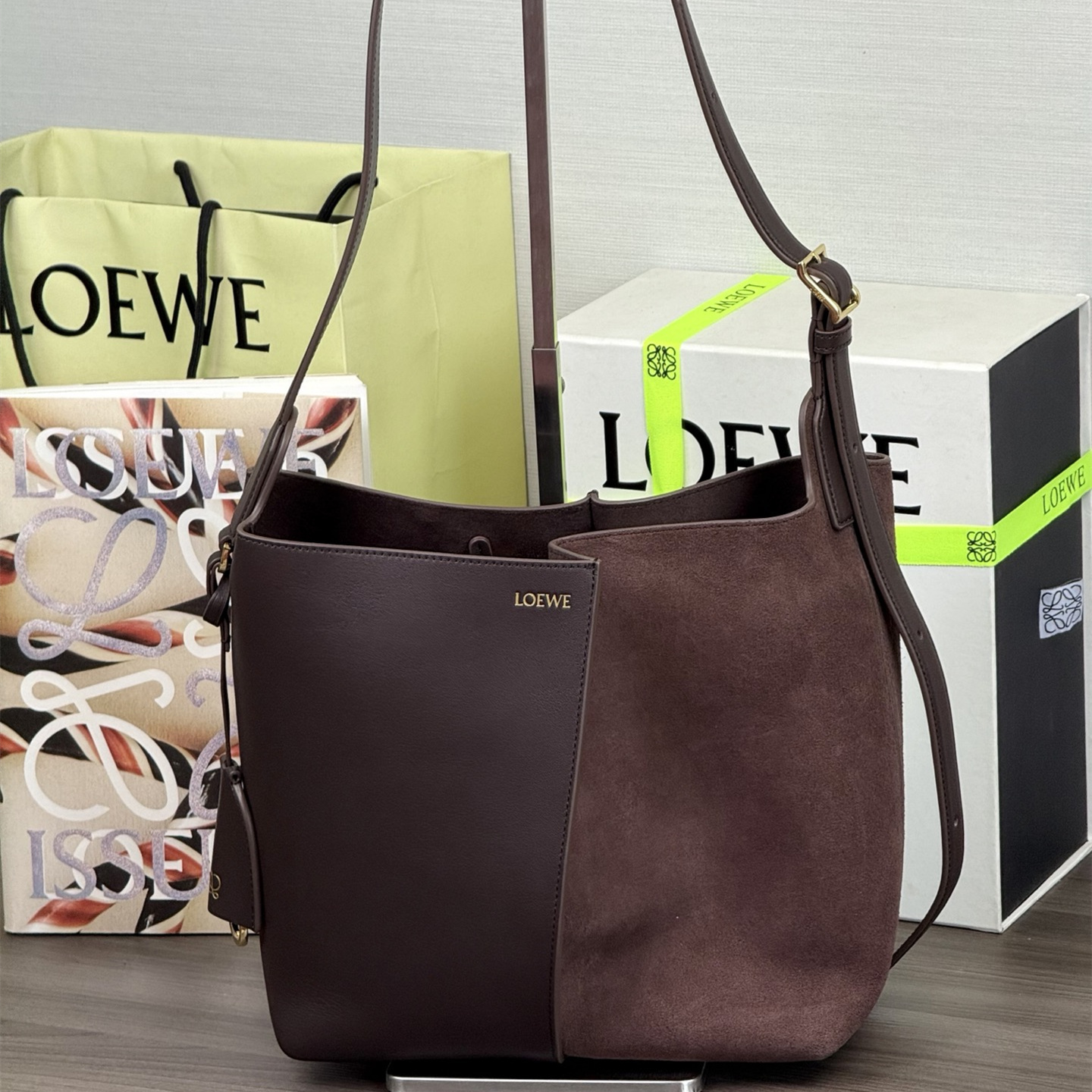 高仿LOEWE*Bilbao系列0018托特包牛皮拼革面棕色中號純原版本