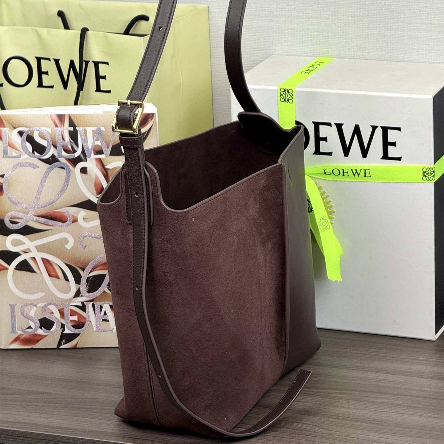 高仿LOEWE*Bilbao系列0018托特包牛皮拼革面棕色中號純原版本