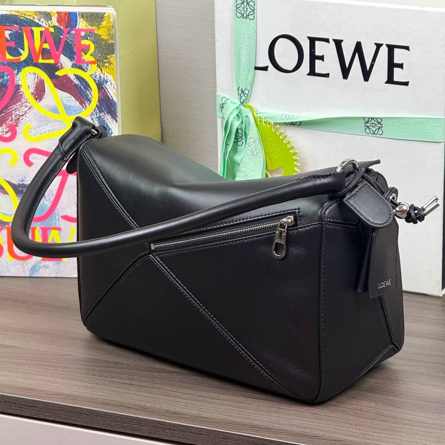 高仿Loewe*Puzzle系列1100單肩包小羊皮黑色中號免檢版