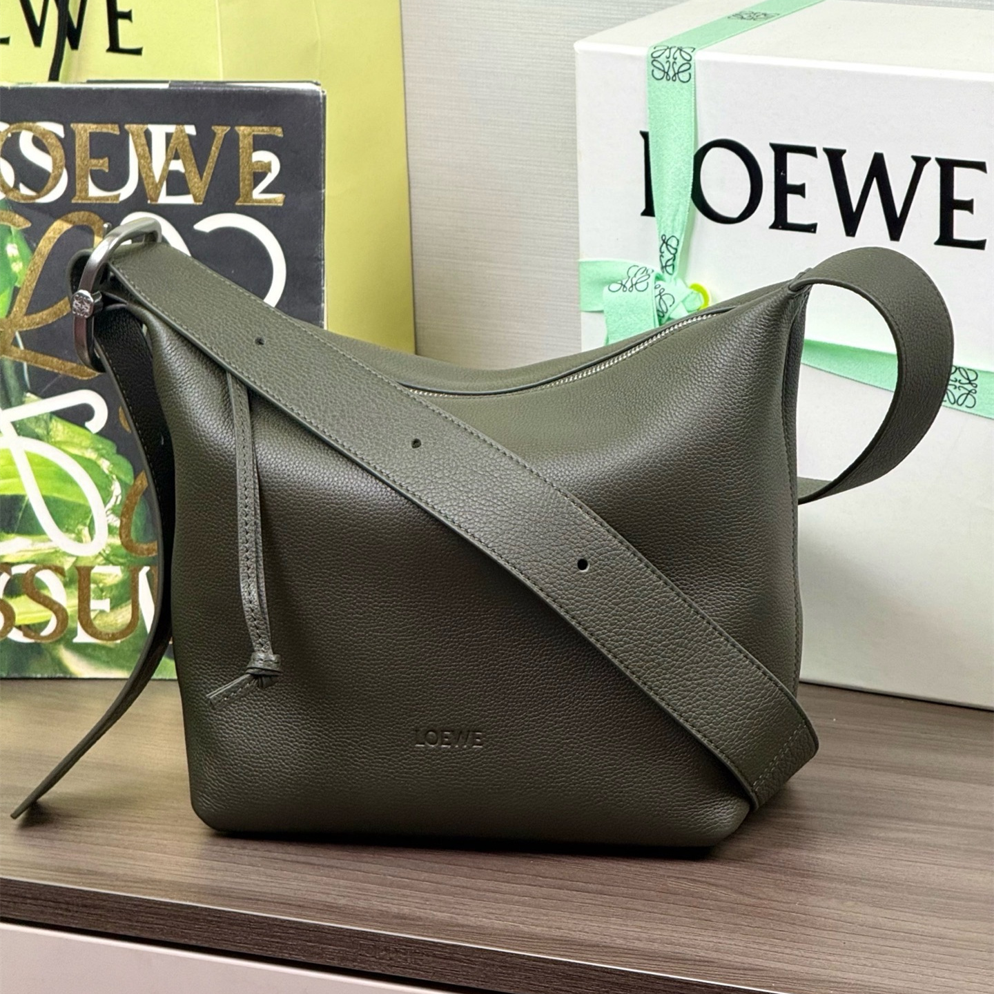 高仿Loewe*LoopHobo系列3969單肩包牛皮綠色純原版本