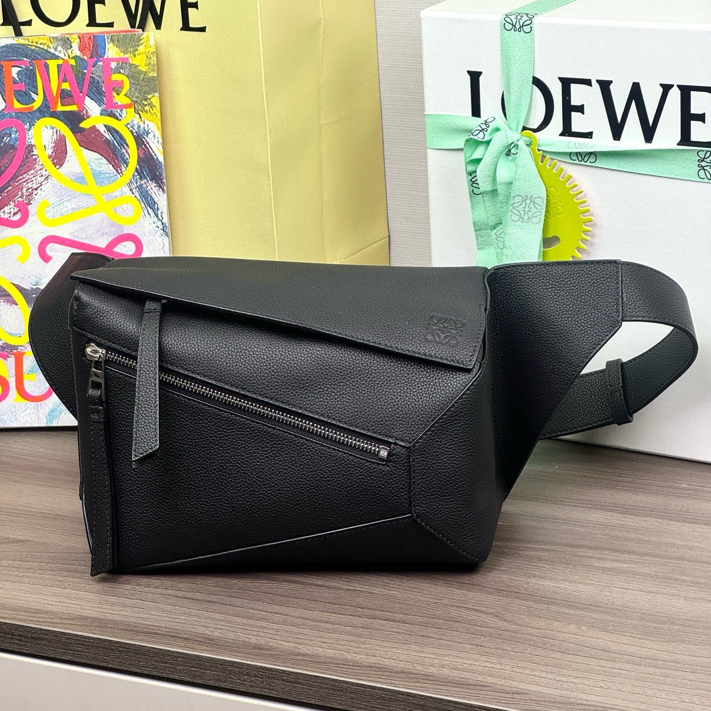 高仿Loewe*Puzzle系列1100腰包牛皮黑色小號純原版本