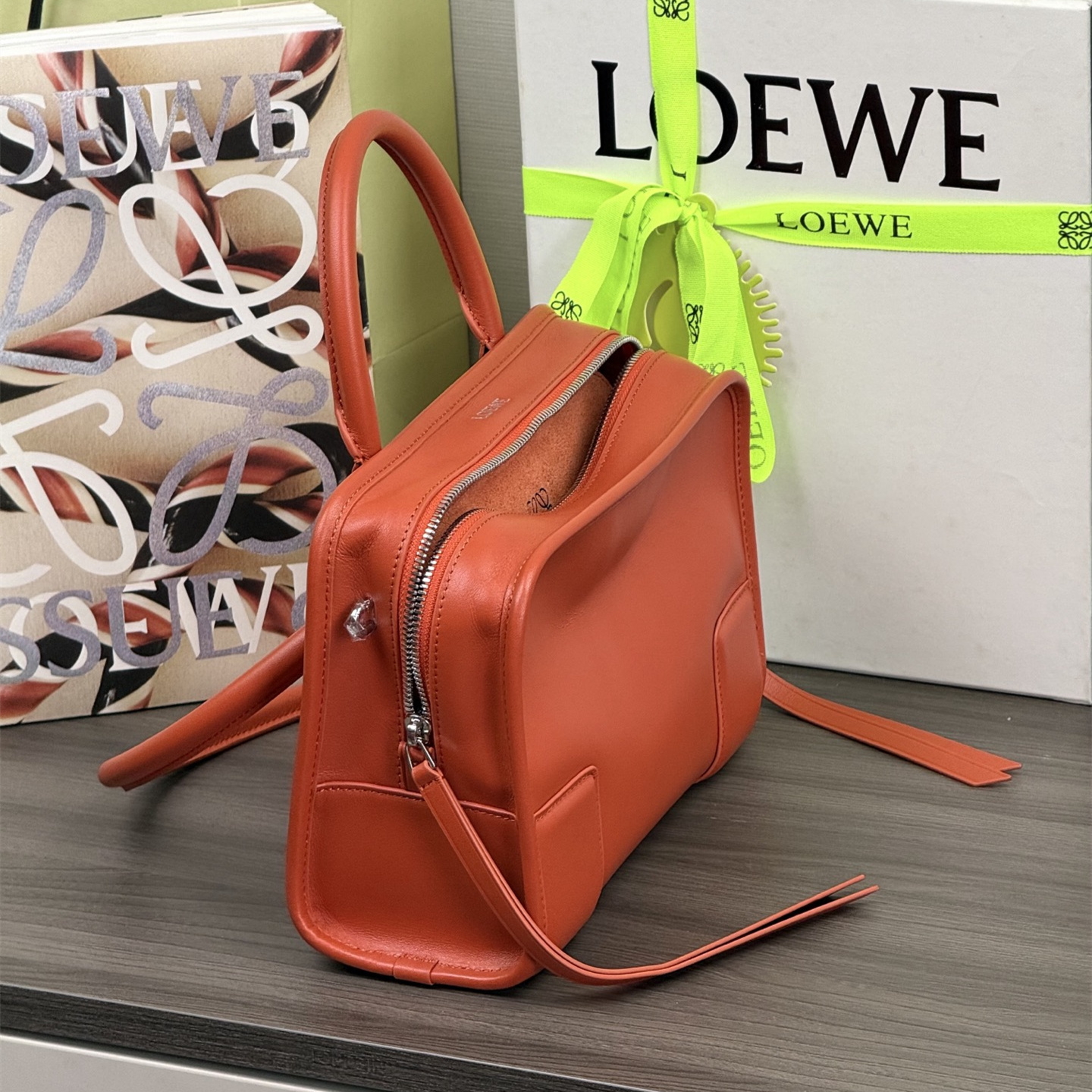 高仿Loewe*Amazona180系列5557手提包牛皮日出橙小號純原版本