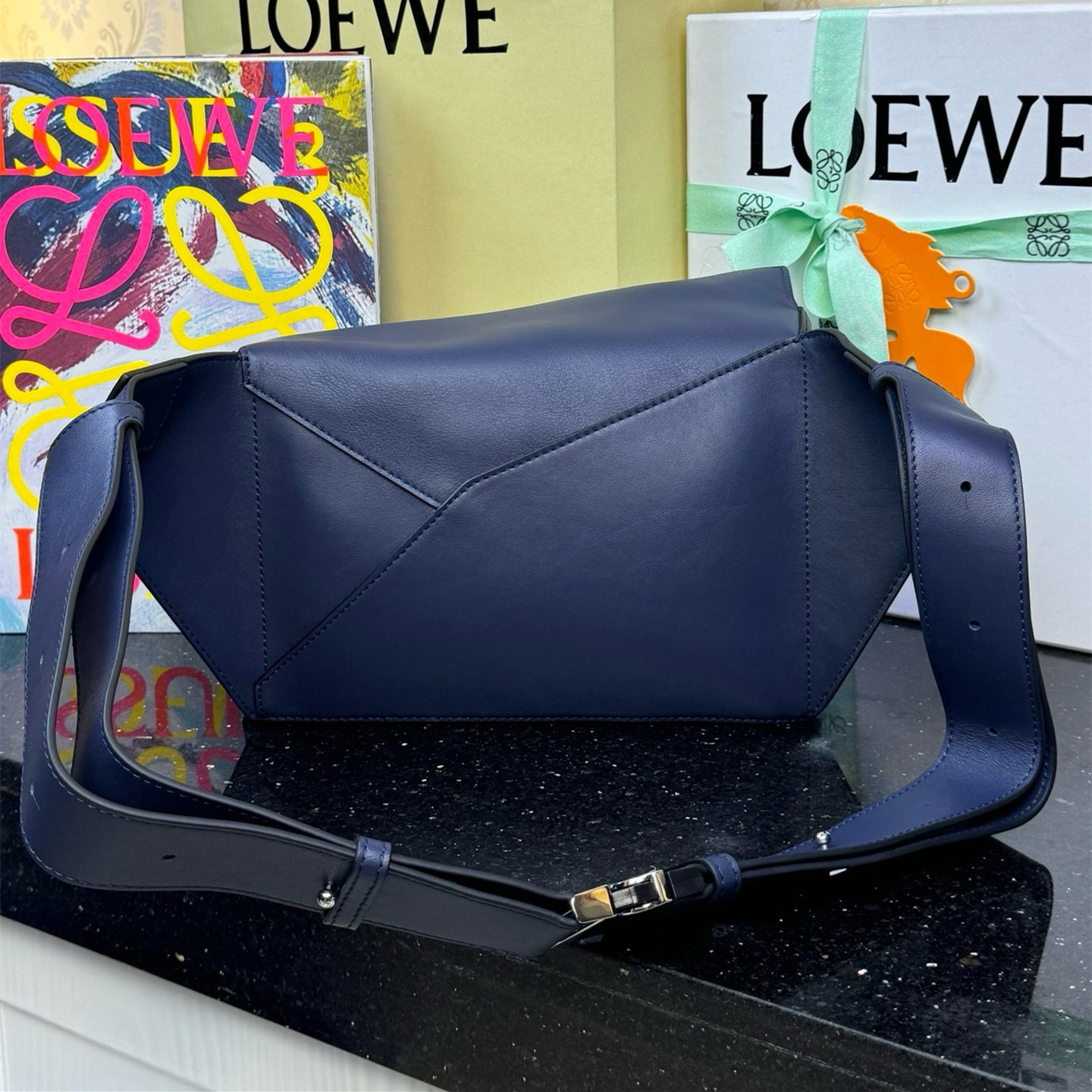 高仿Loewe*Puzzle系列1100腰包牛皮黑色小號純原版本