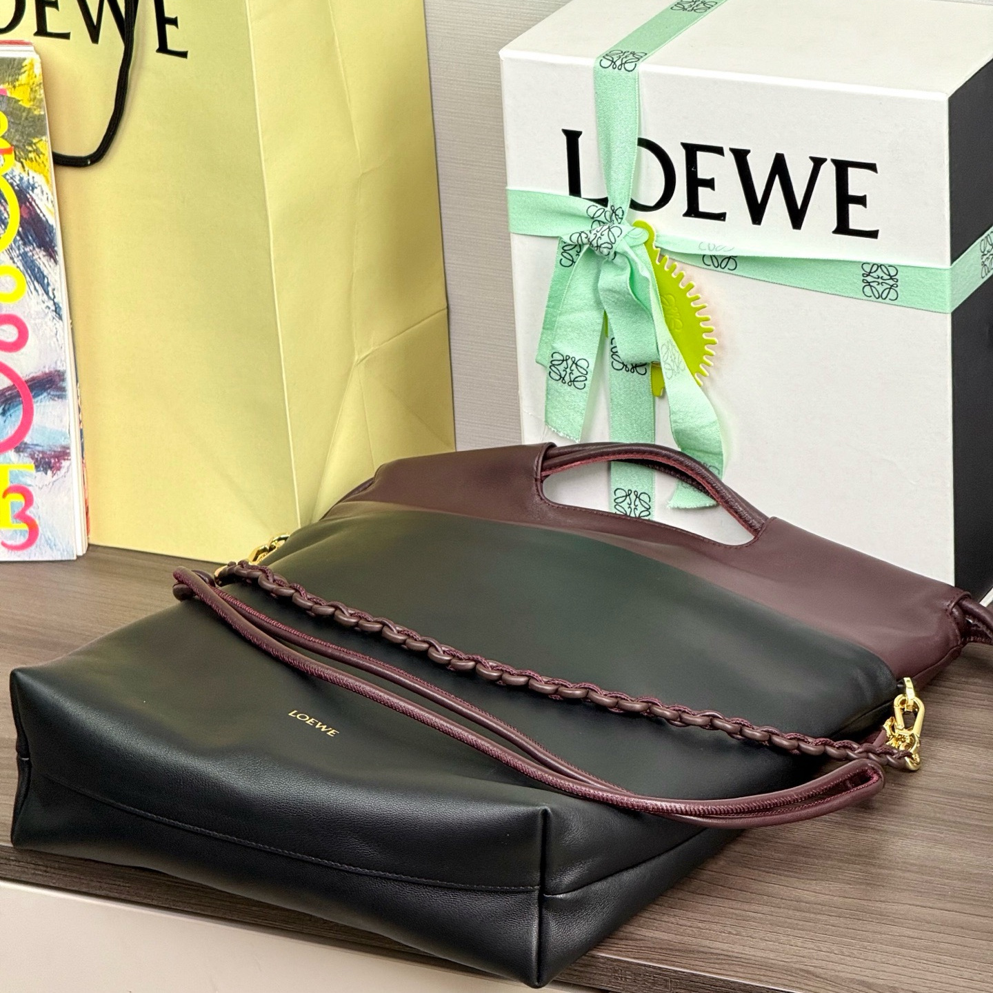 高仿Loewe*Flamenco系列0020手提包羊皮黑拼棕色純原版本
