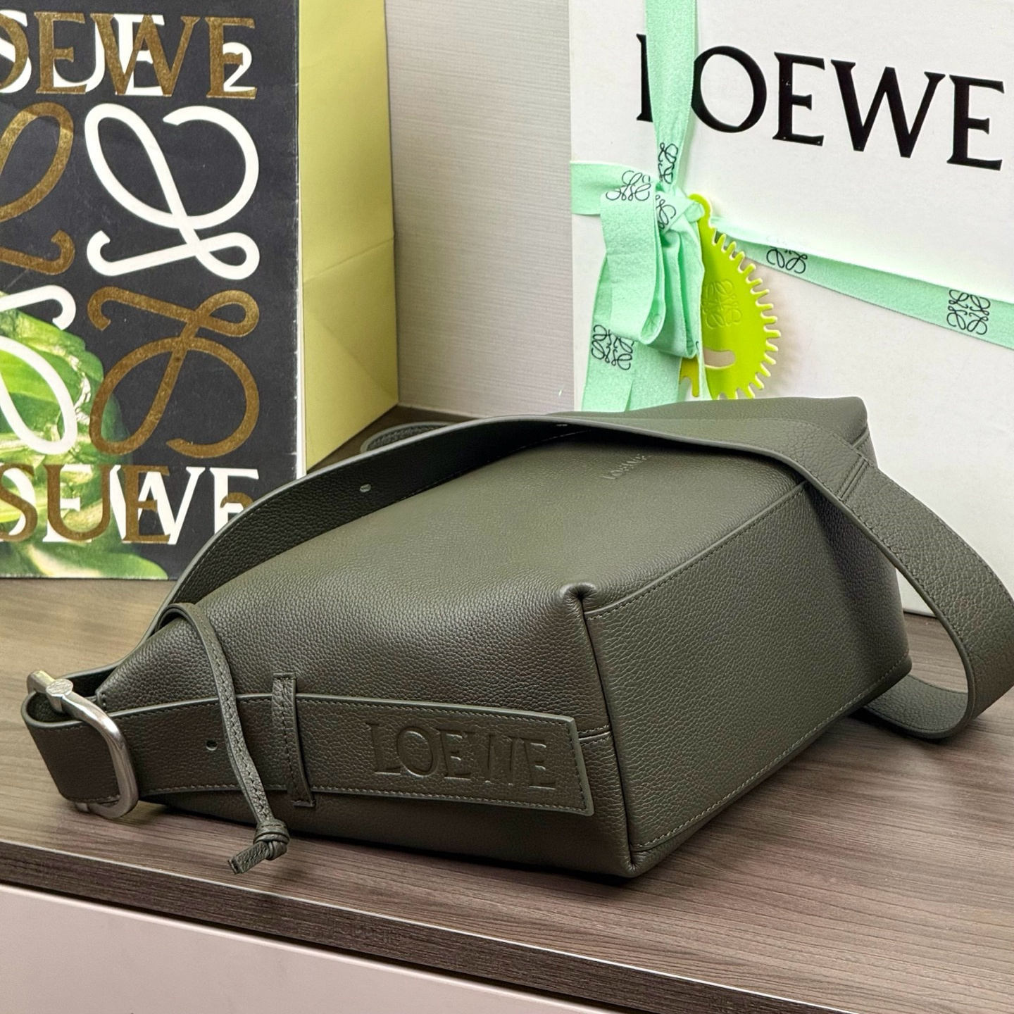 高仿Loewe*LoopHobo系列3969單肩包牛皮綠色純原版本
