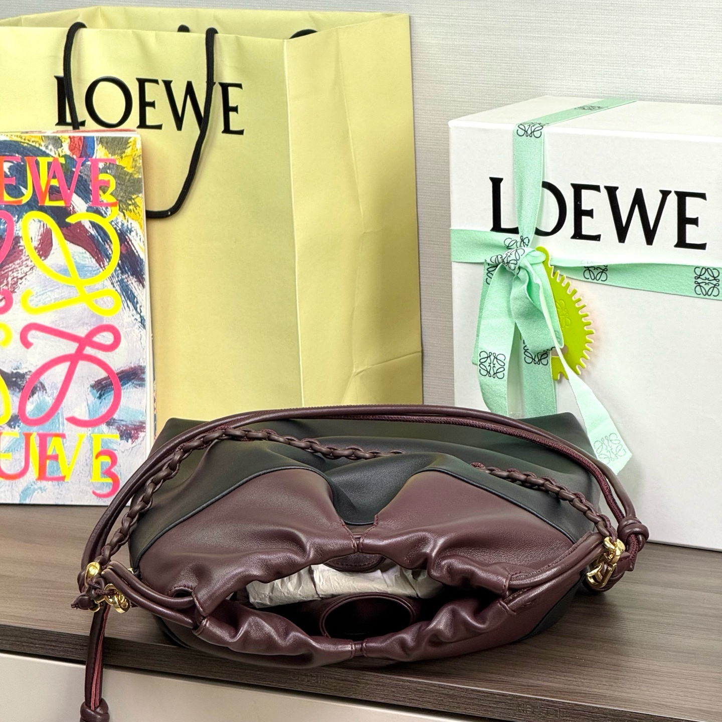 高仿Loewe*Flamenco系列0020手提包羊皮黑拼棕色純原版本