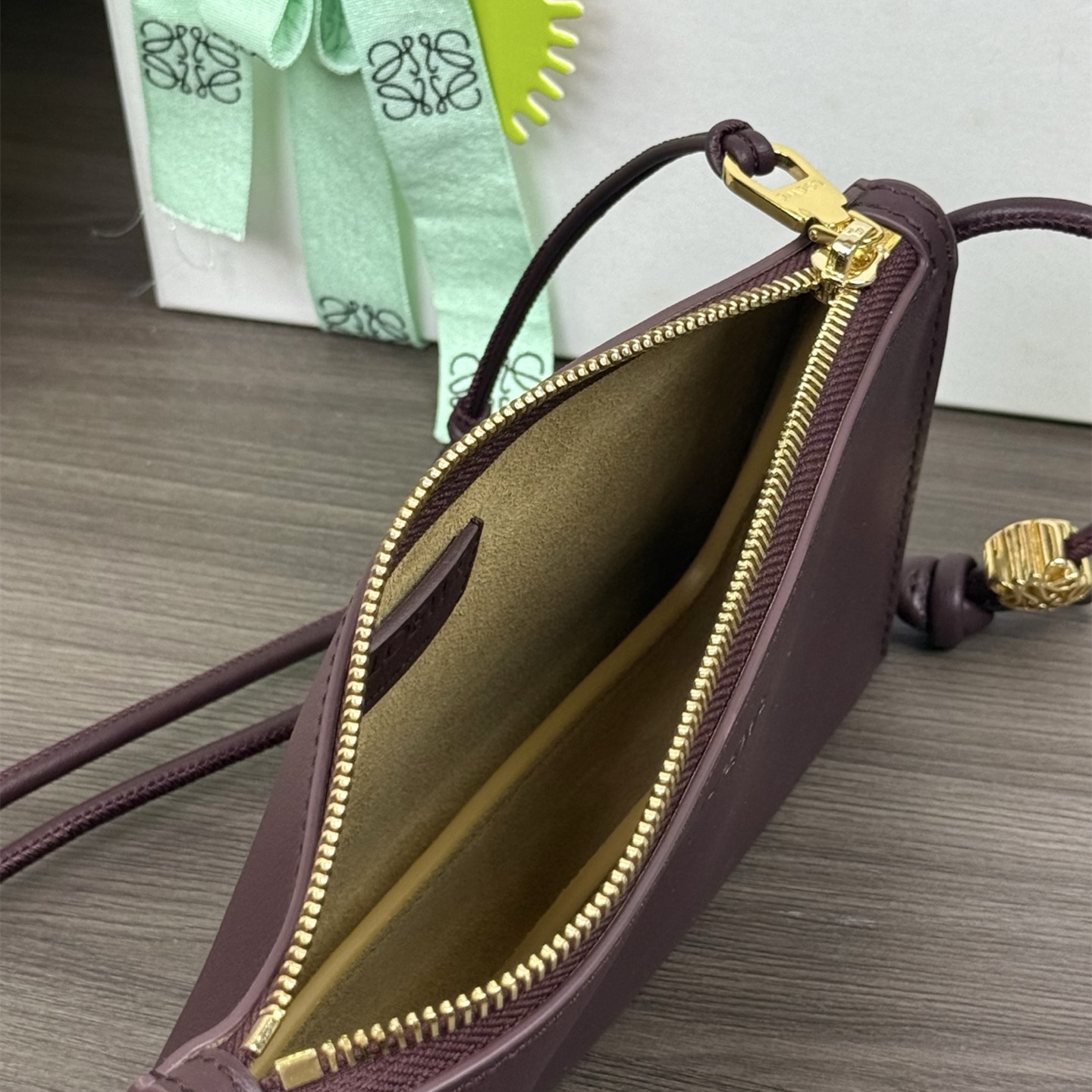 高仿Loewe*Joya系列7240單肩包牛皮勃艮第紅純原版本