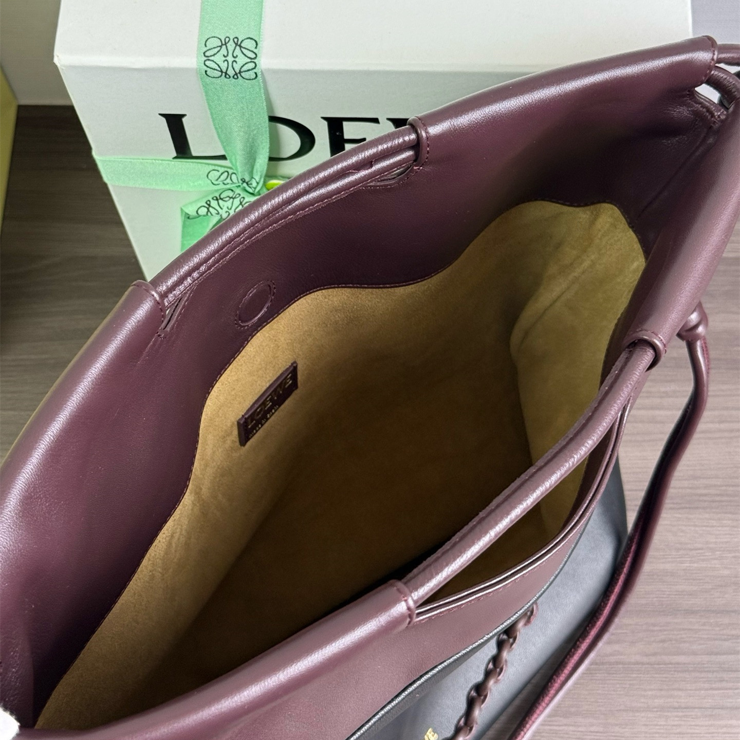 高仿Loewe*Flamenco系列0020手提包羊皮黑拼棕色純原版本
