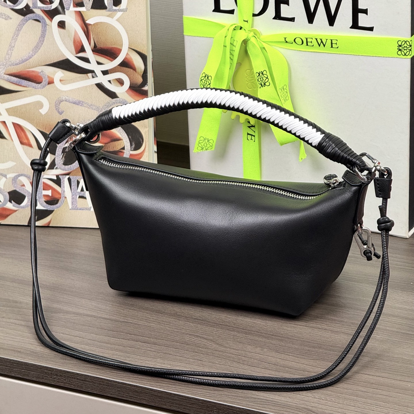 高仿Loewe*Cala系列9003手提單肩包羊皮黑色純原版本