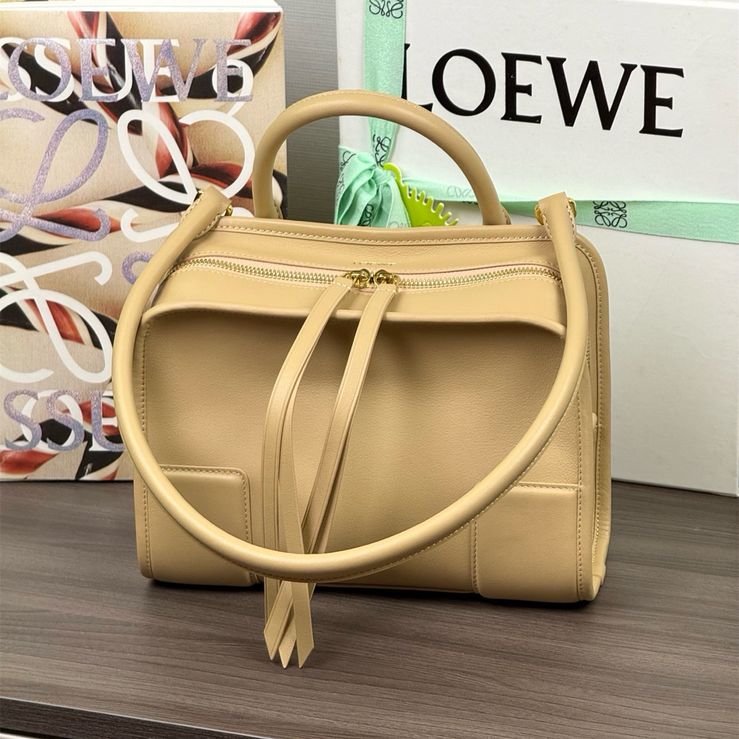高仿Loewe*Amazona180系列0530手提包牛皮米色小號純原版本