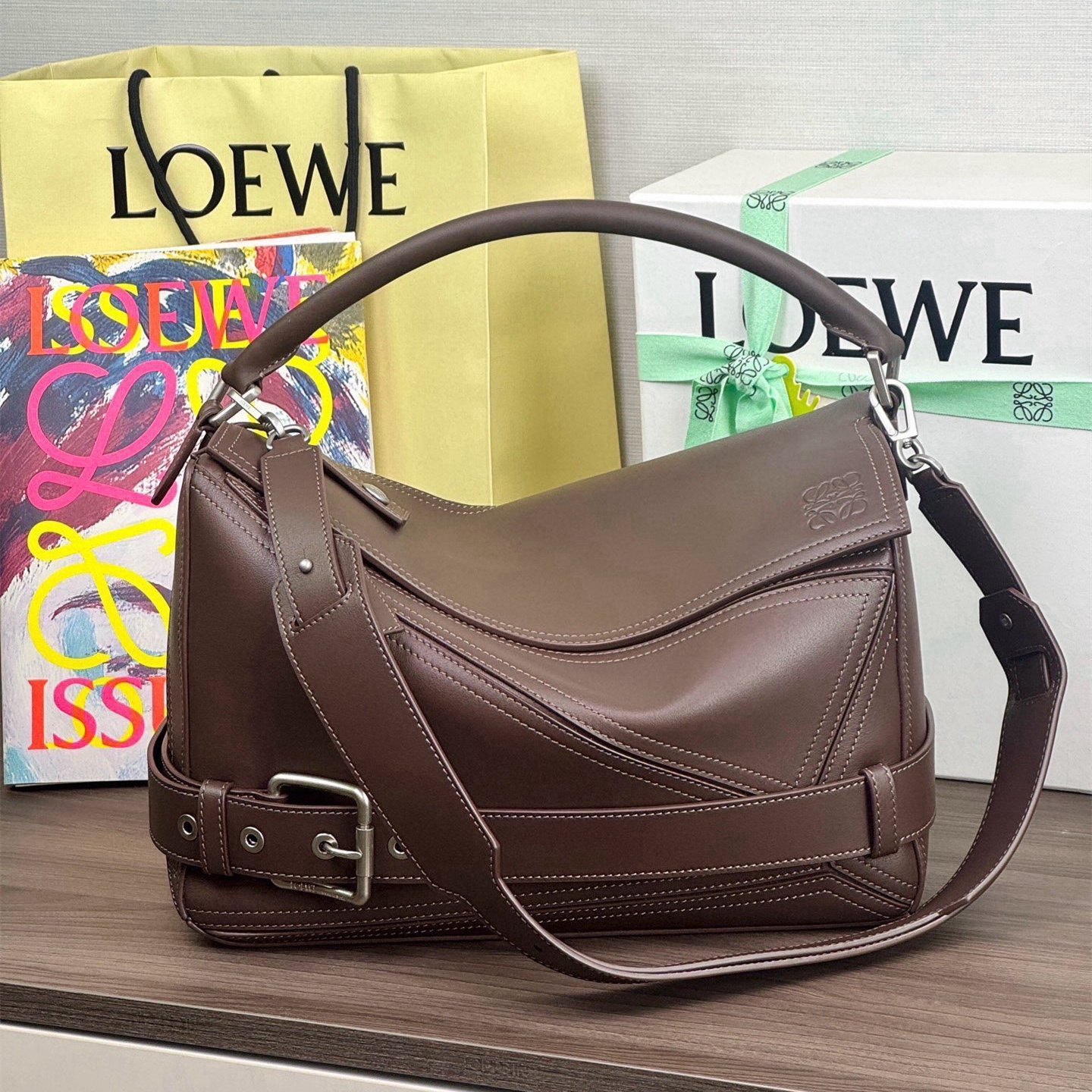 高仿Loewe*Puzzle系列0018機車包牛皮布朗尼色大號純原版本