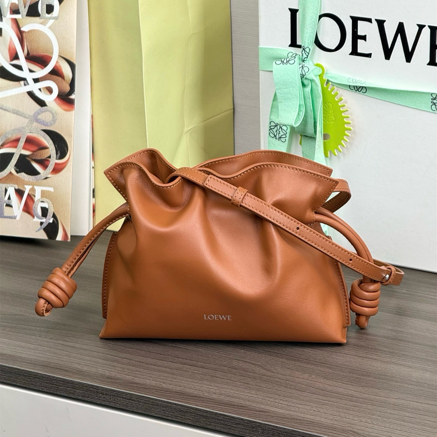 高仿Loewe*Flamenco系列4927小牛皮雲朵包松鼠棕小號免檢版