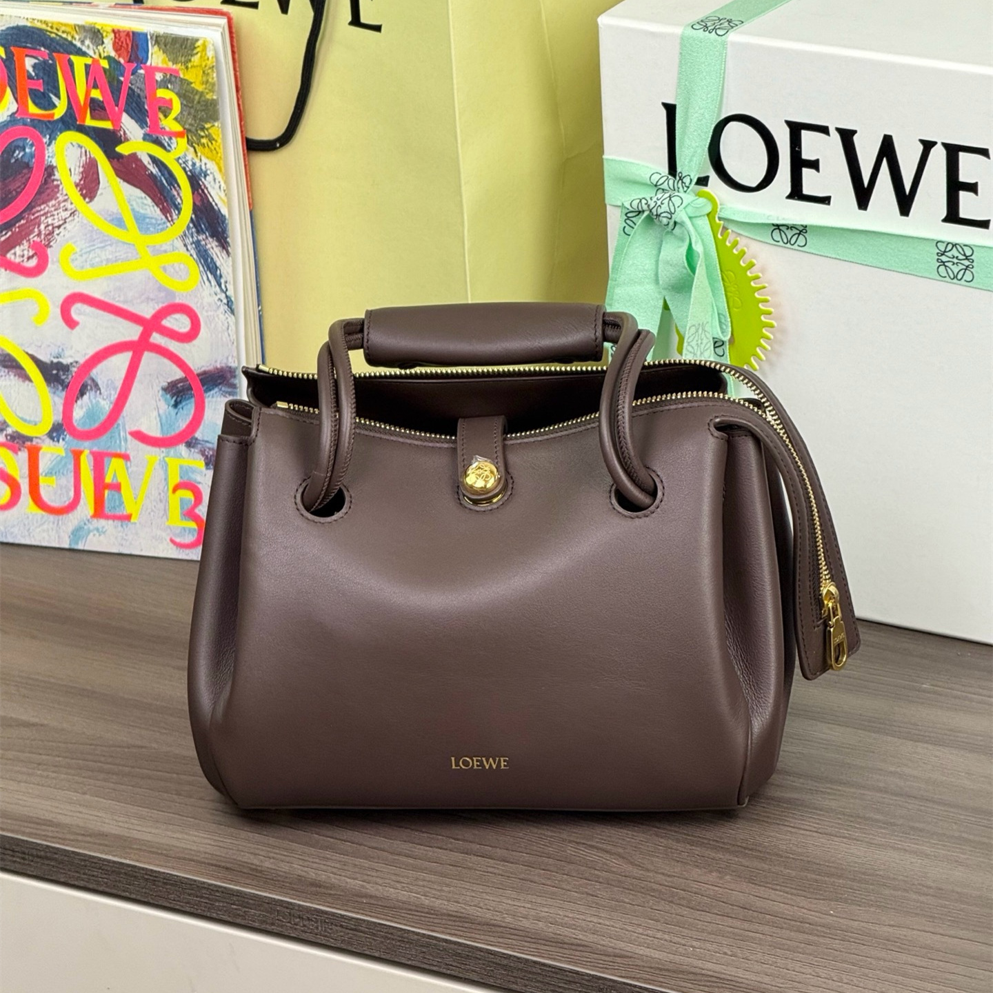 高仿Loewe*Medium系列0018單肩包牛皮棕色小號純原版本