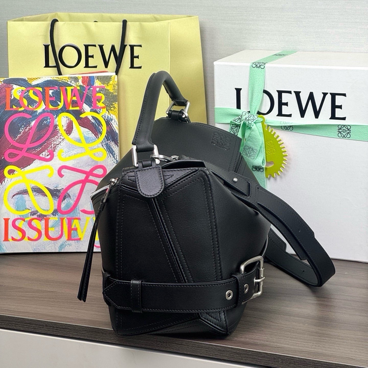 高仿Loewe*Puzzle系列1100機車包牛皮黑色大號純原版本