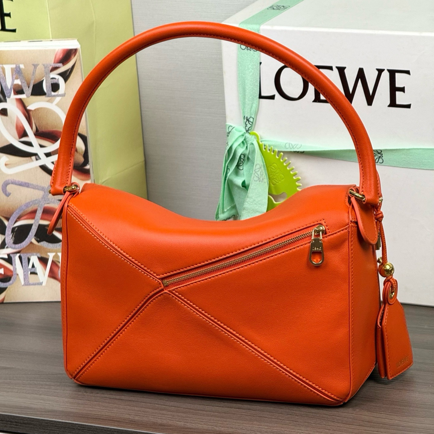 高仿Loewe*Puzzle系列4974單肩包羊皮深紅色中號純原版本