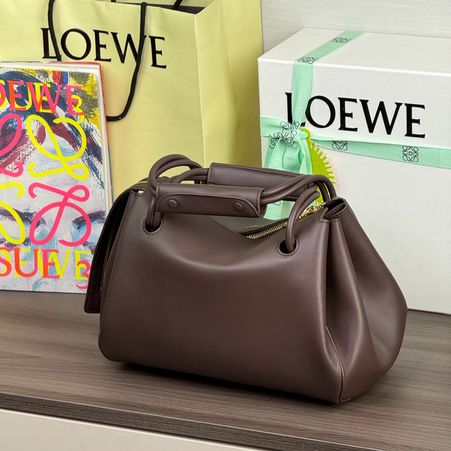 高仿Loewe*Medium系列0018單肩包牛皮棕色中號純原版本
