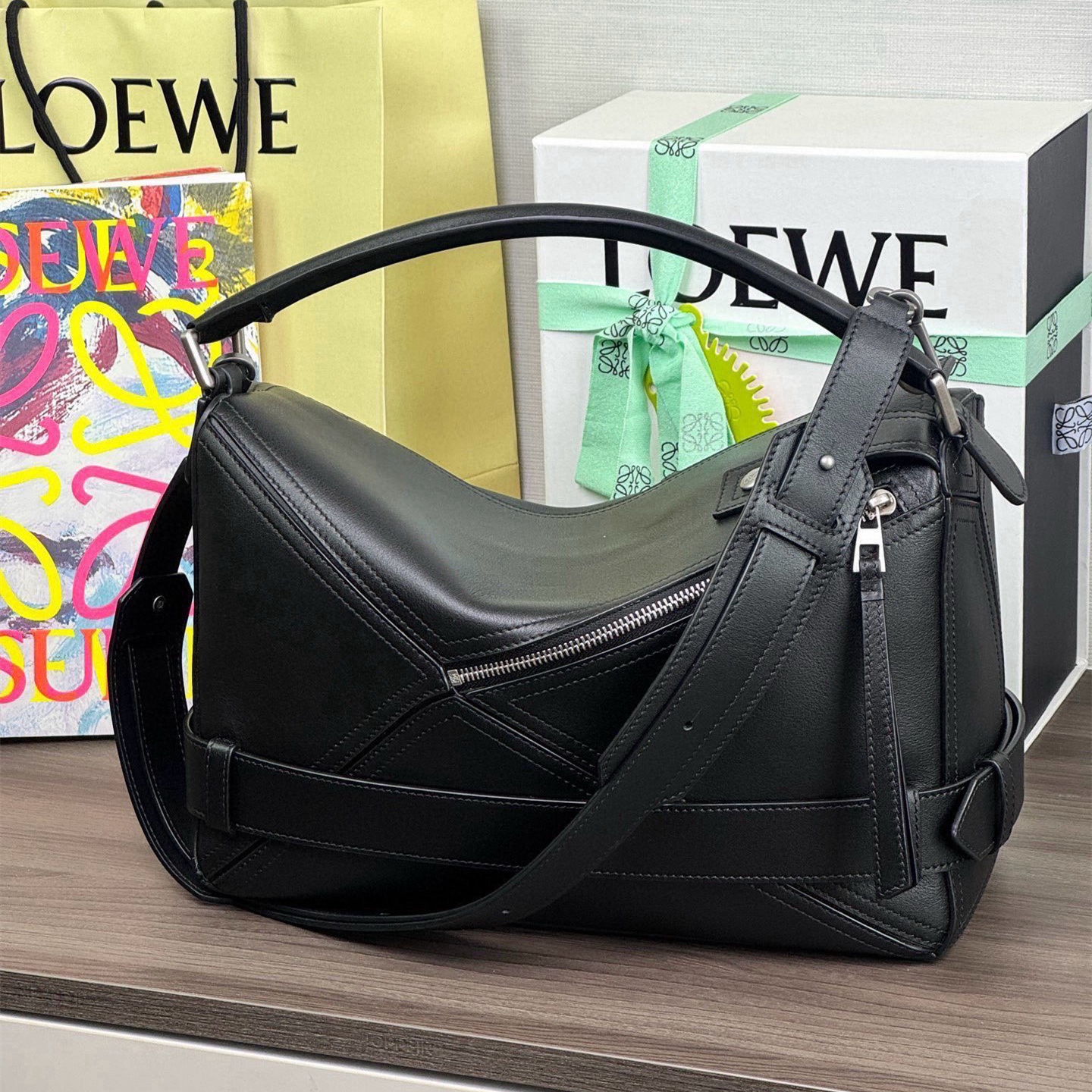 高仿Loewe*Puzzle系列1100機車包牛皮黑色大號純原版本