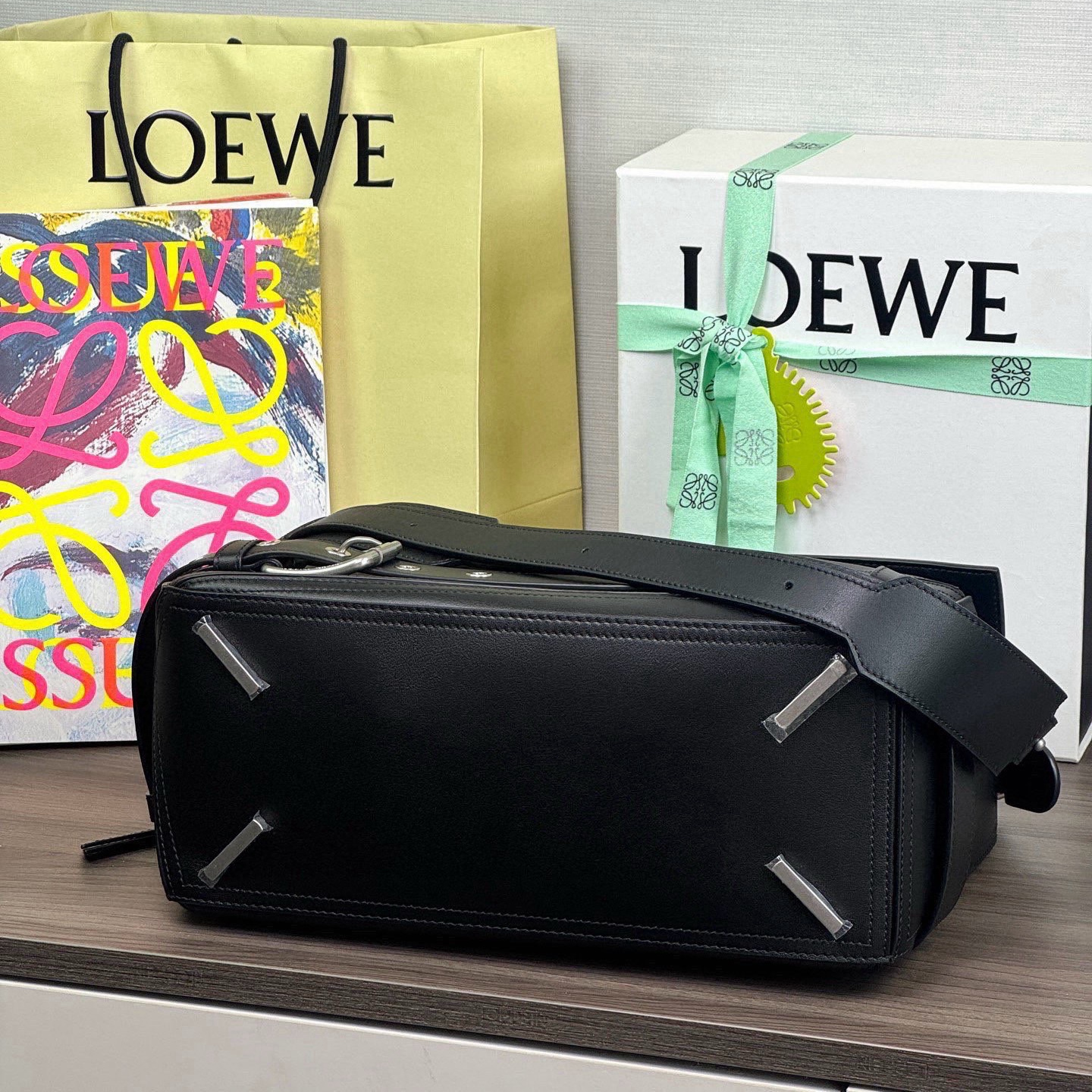 高仿Loewe*Puzzle系列1100機車包牛皮黑色大號純原版本