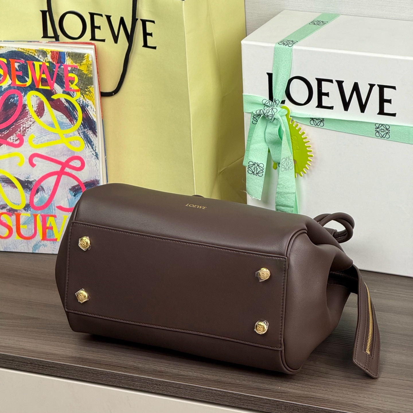 高仿Loewe*Medium系列0018單肩包牛皮棕色中號純原版本