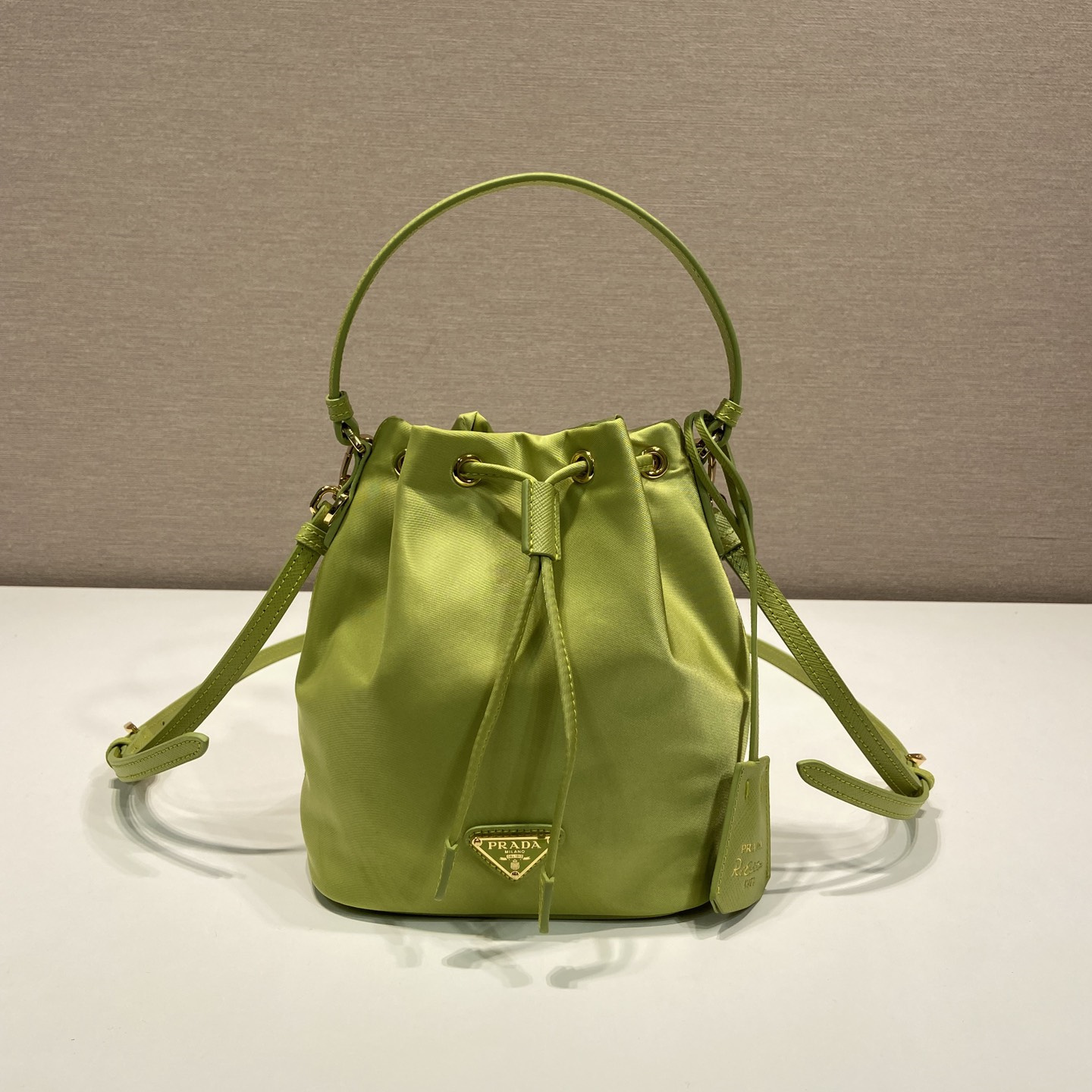 高仿Prada*Re-Nylon系列1NS369尼龍水桶包綠色mini純原版本