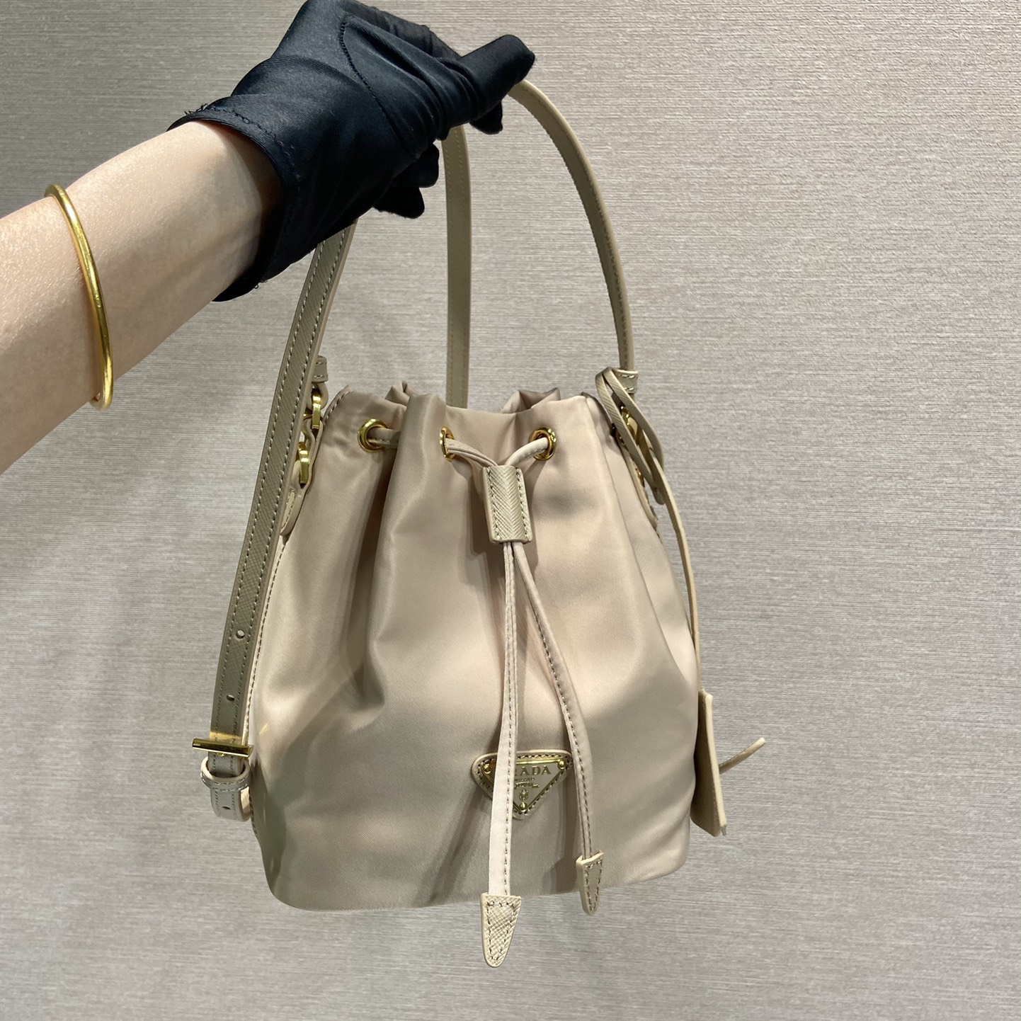 高仿Prada*Re-Nylon系列1BE067尼龍水桶包駝色mini純原版本