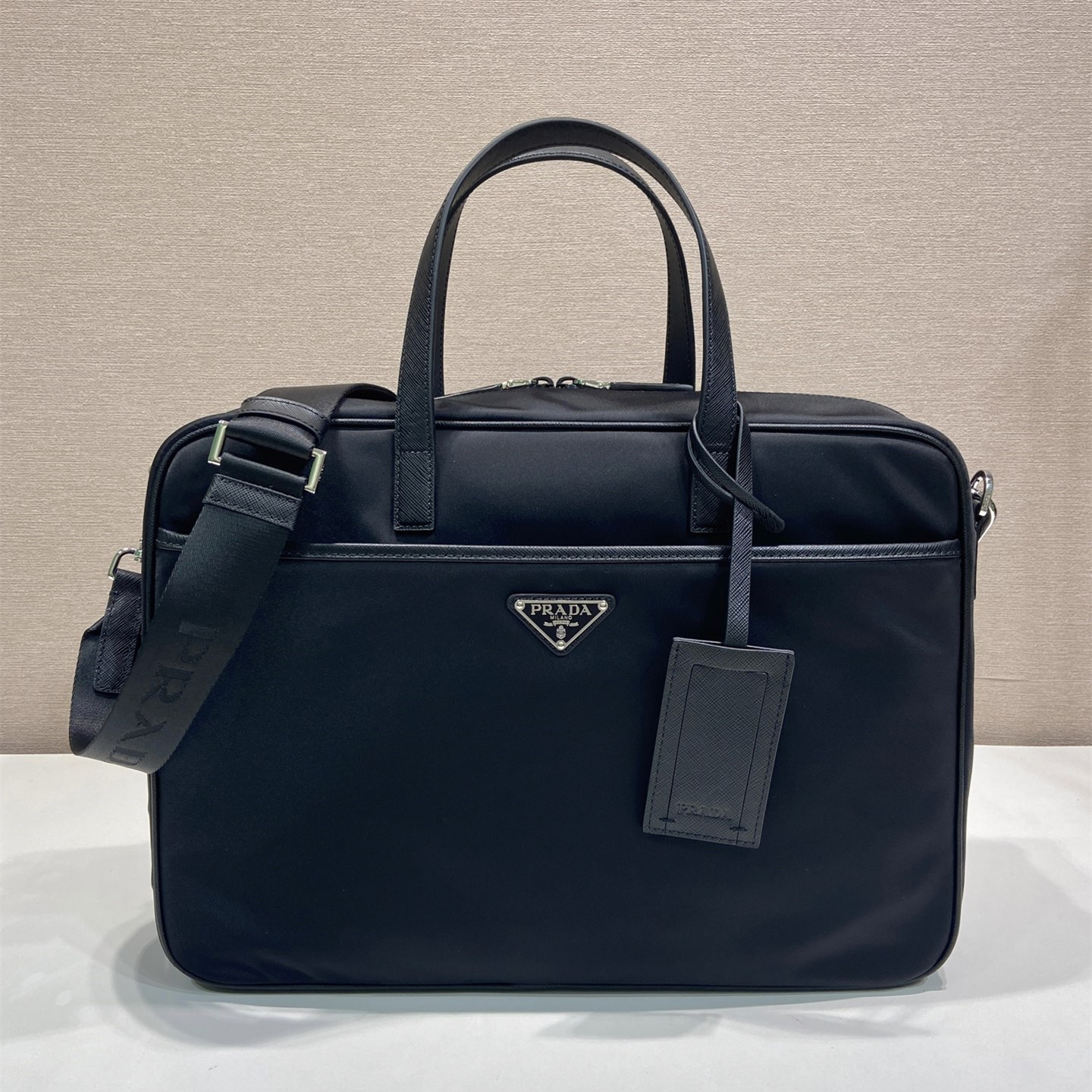高仿Prada*Re-Nylon系列2VE029尼龍男士公文包黑色純原版本