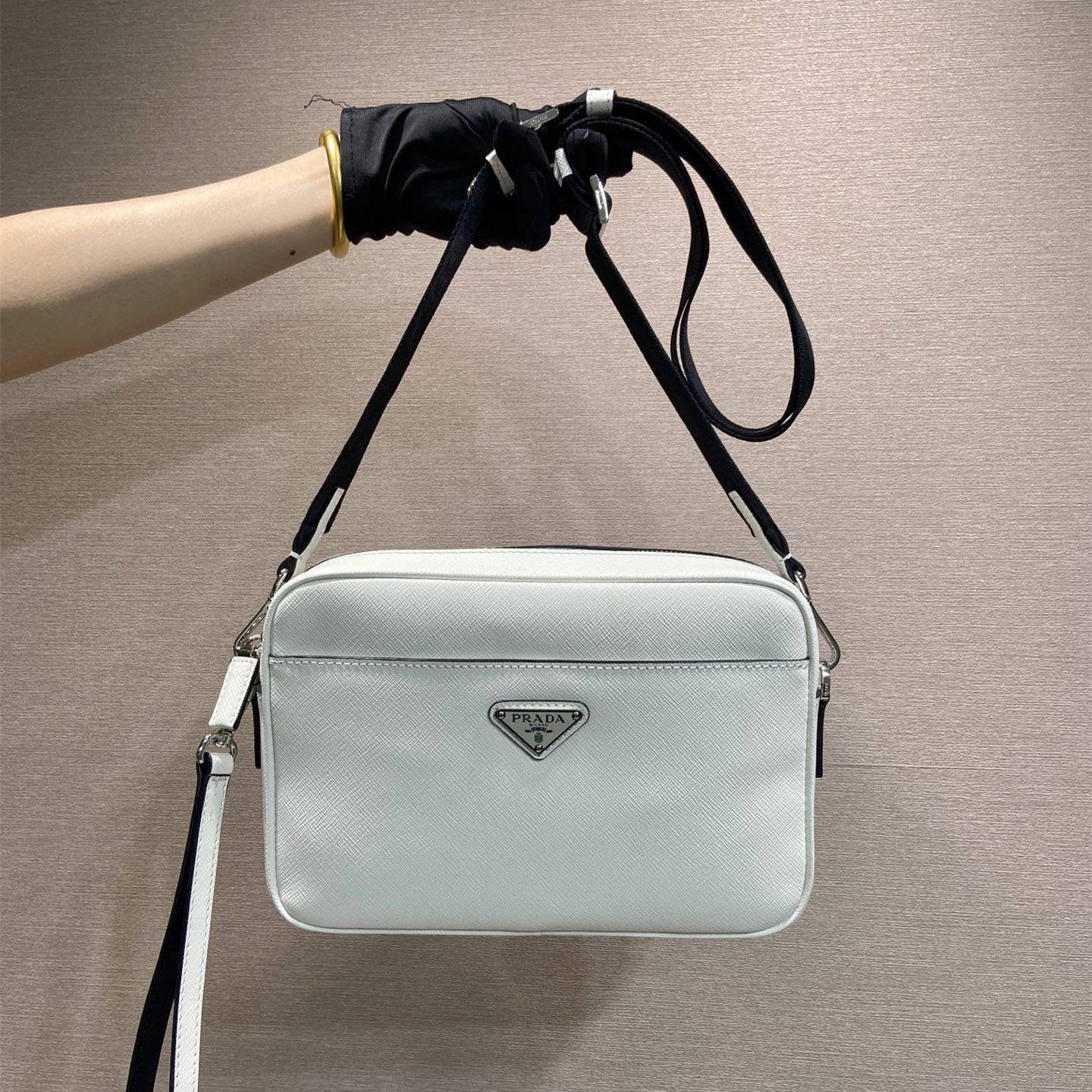 高仿Prada*Saffiano系列2VH210牛皮男士斜挎包白色純原版本