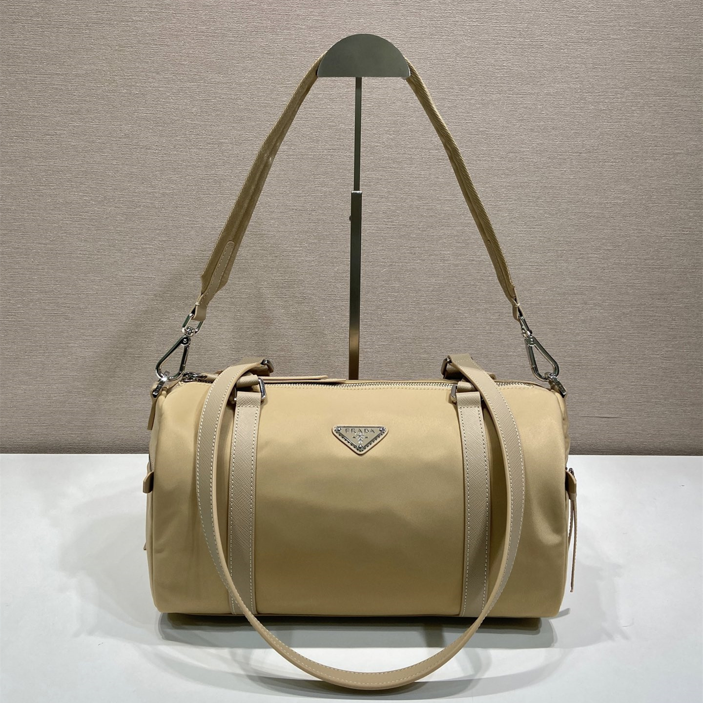 高仿Prada*Re-Nylon系列1BB154尼龍旅行袋駝色大號純原版本