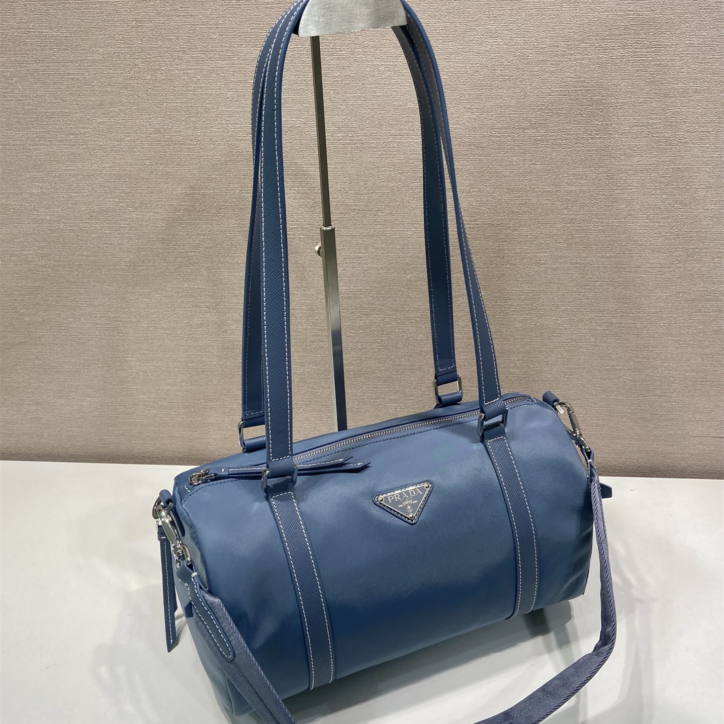 高仿Prada*Re-Nylon系列1BB154尼龍旅行袋航空藍大號純原版本