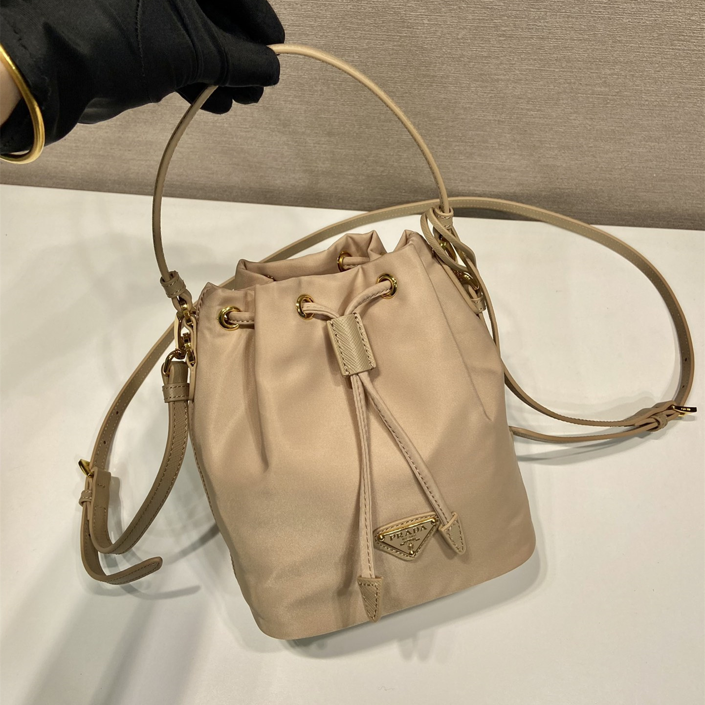 高仿Prada*Re-Nylon系列1BE067尼龍水桶包駝色mini純原版本