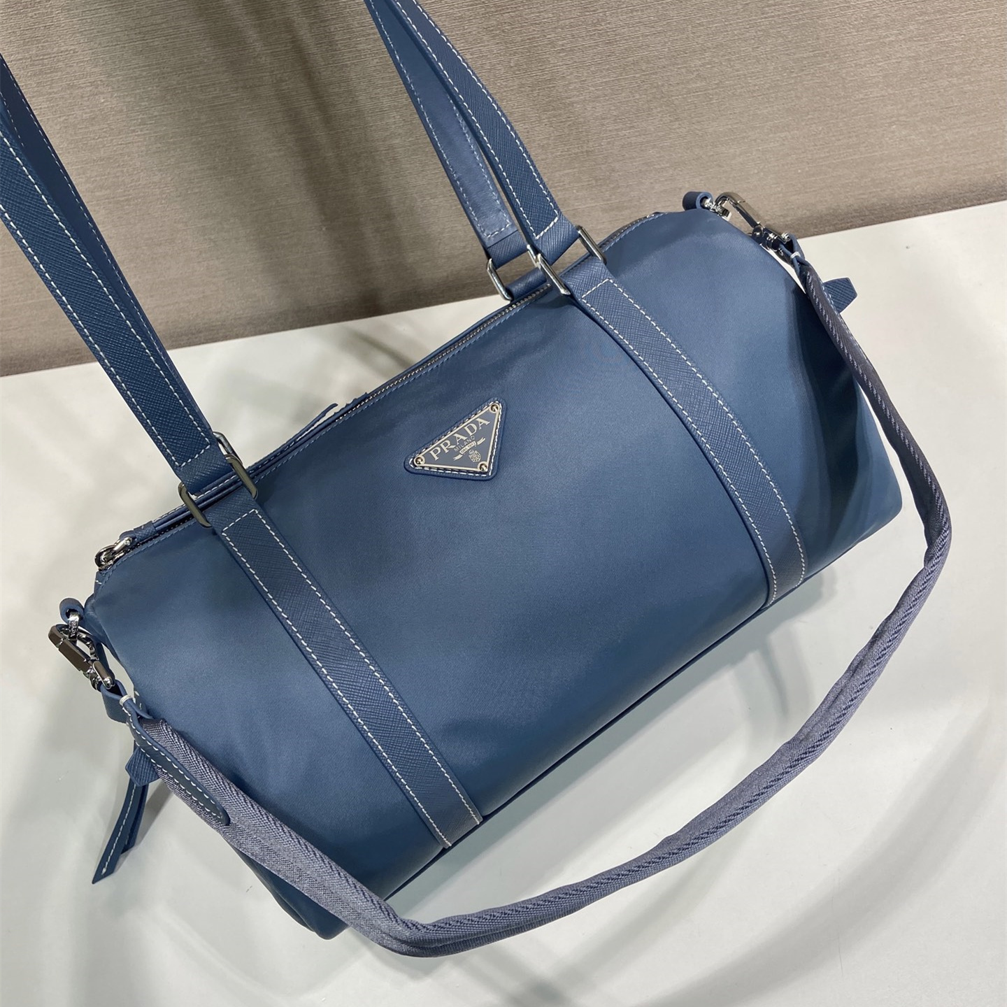 高仿Prada*Re-Nylon系列1BB154尼龍旅行袋航空藍大號純原版本