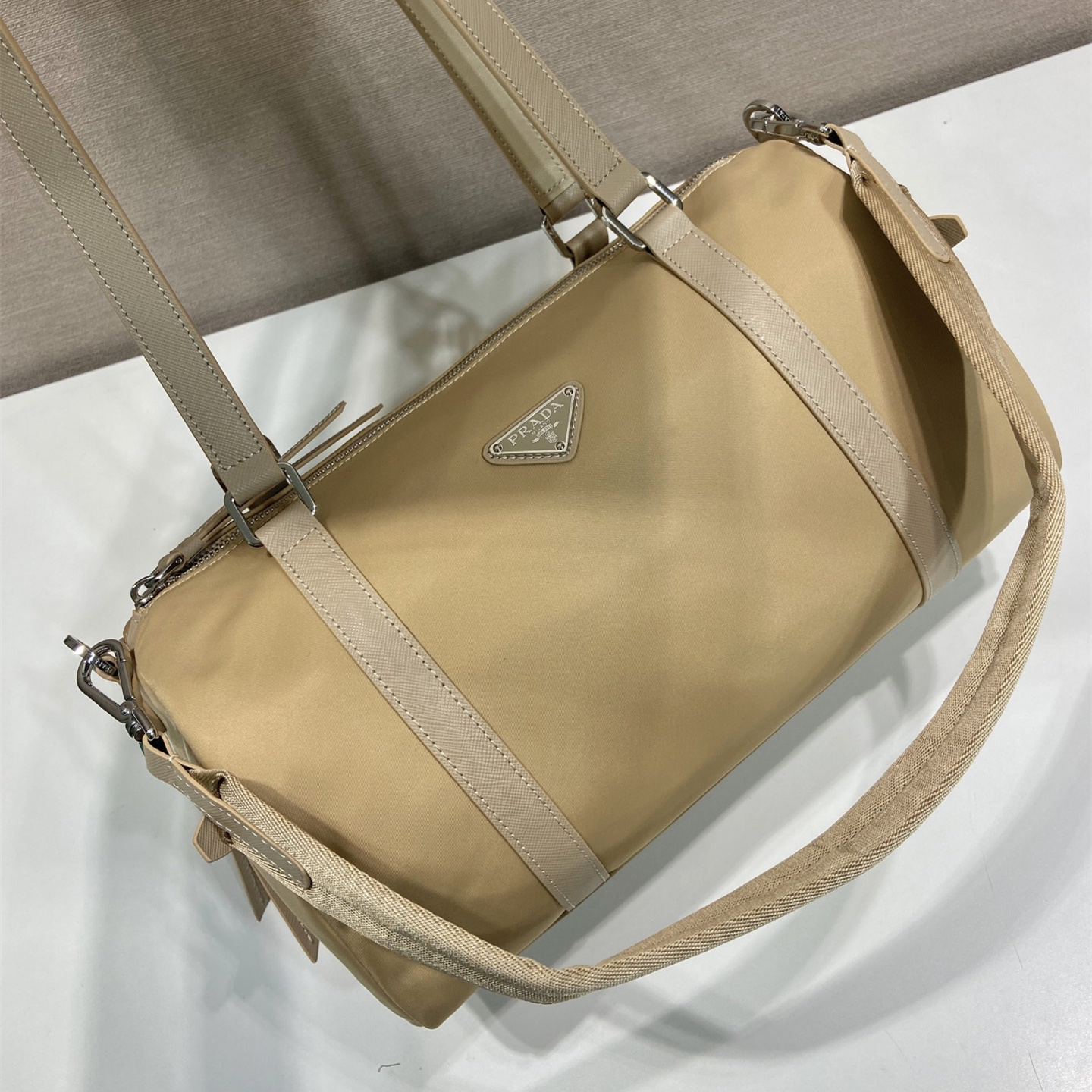 高仿Prada*Re-Nylon系列1BB154尼龍旅行袋駝色大號純原版本
