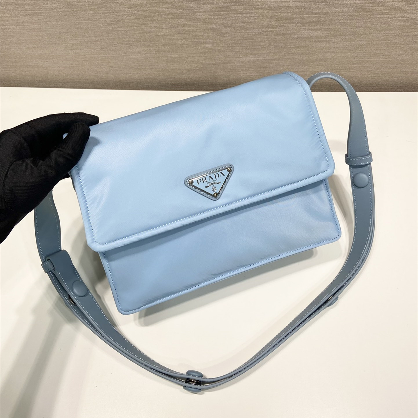 高仿Prada*Re-Nylon系列1BD313尼龍男士郵差包藍色小號純原版本