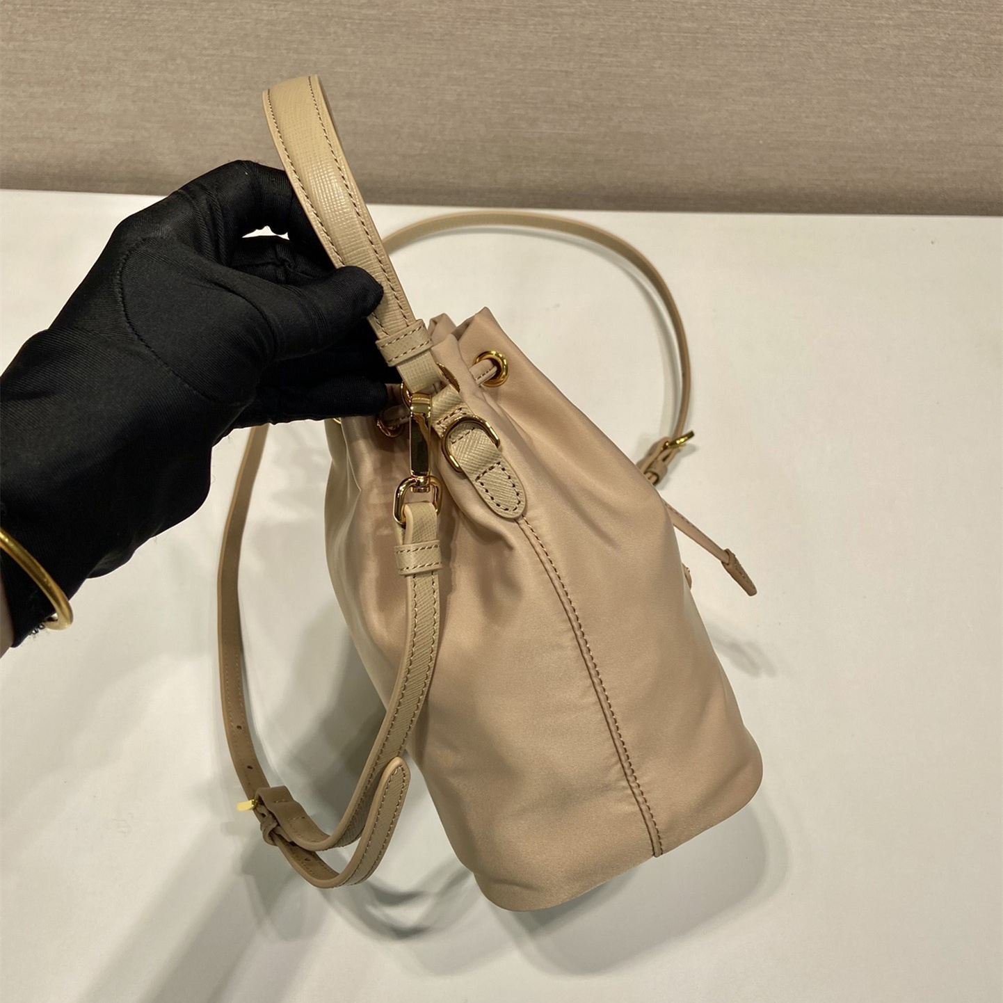 高仿Prada*Re-Nylon系列1BE067尼龍水桶包駝色mini純原版本