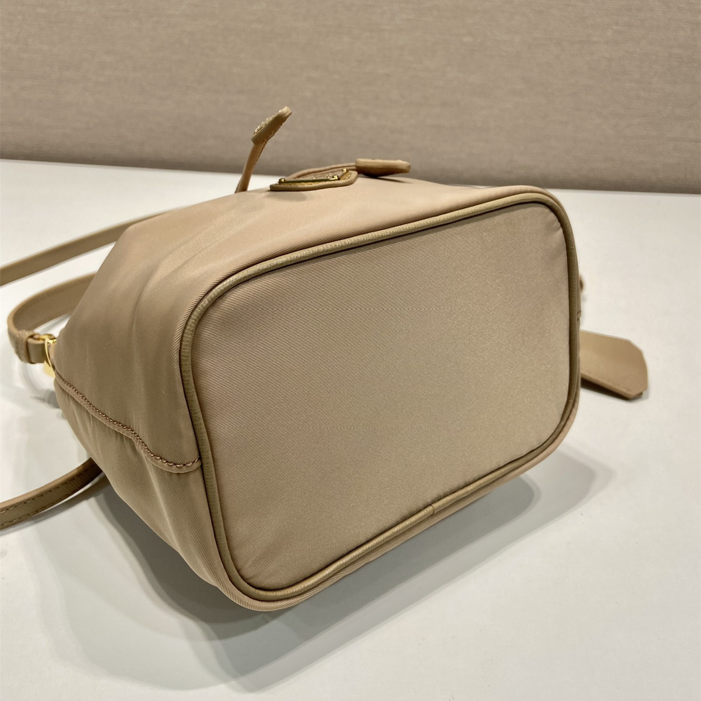 高仿Prada*Re-Nylon系列1BE067尼龍水桶包駝色mini純原版本