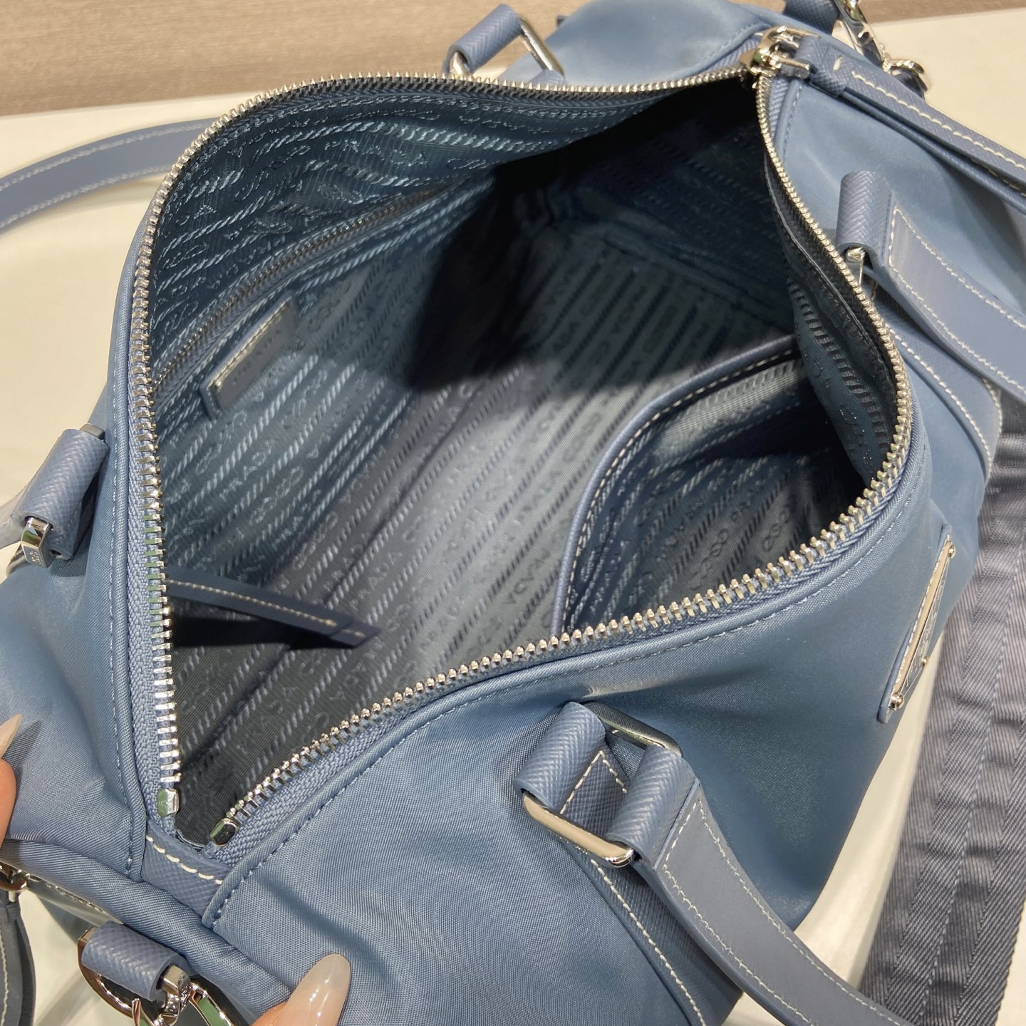 高仿Prada*Re-Nylon系列1BB154尼龍旅行袋航空藍大號純原版本