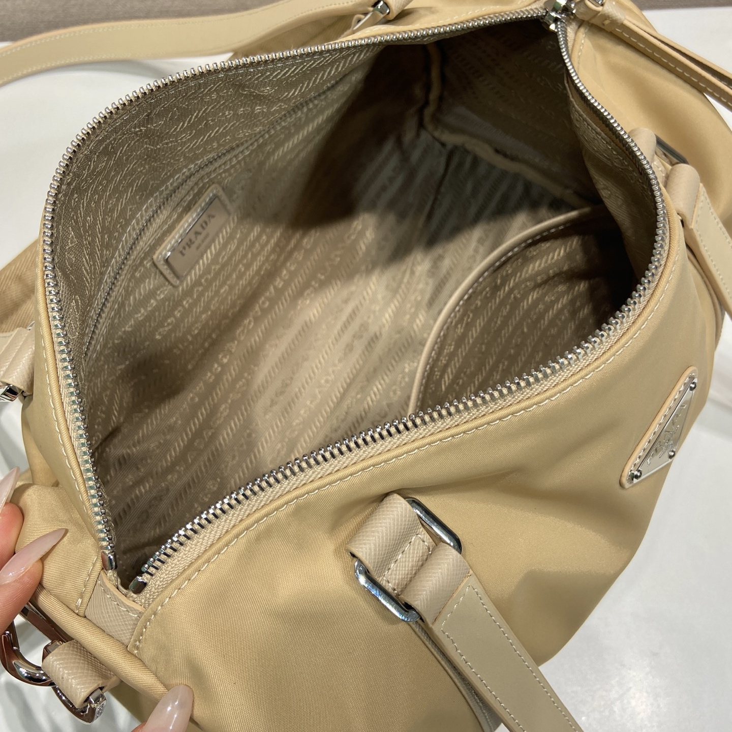 高仿Prada*Re-Nylon系列1BB154尼龍旅行袋駝色大號純原版本