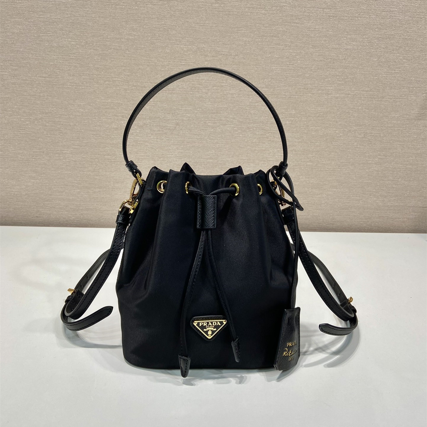 高仿Prada*Re-Nylon系列1BE067尼龍水桶包黑色mini純原版本