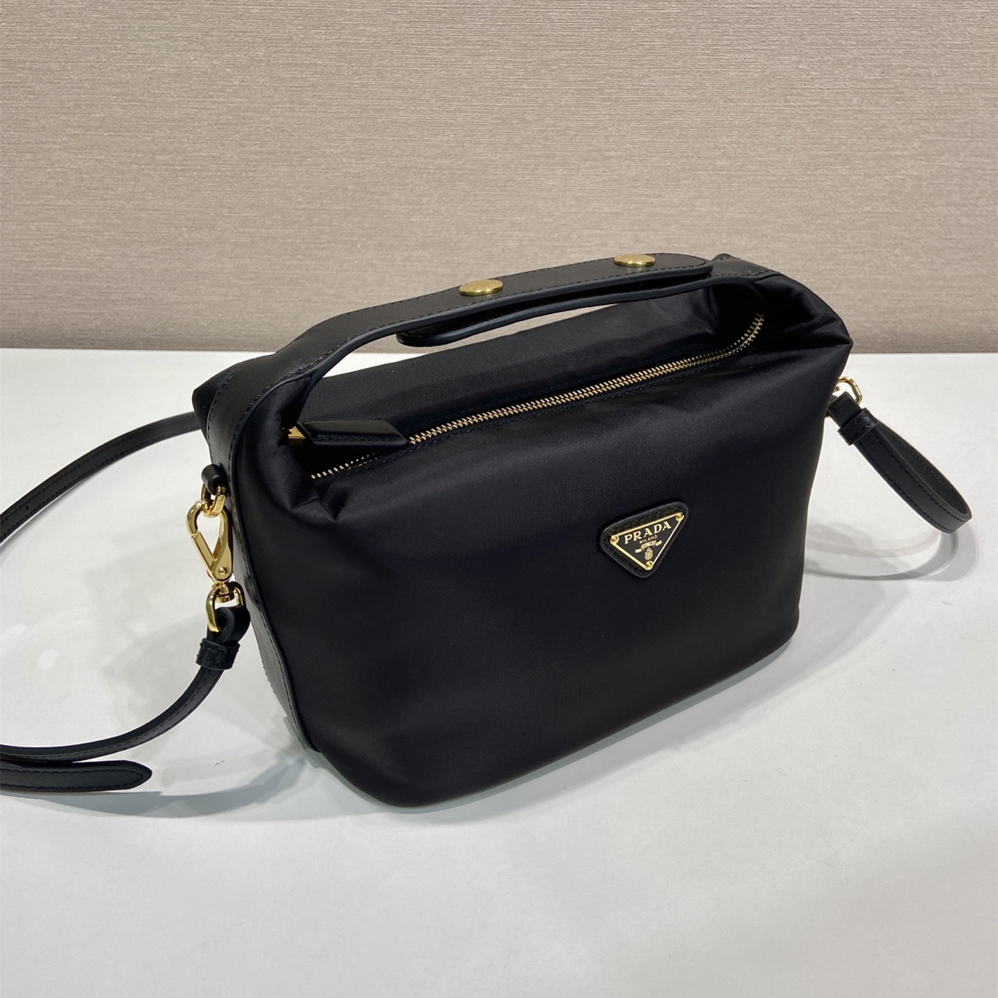 高仿Prada*Re-Nylon系列1BC302飯盒包酒黑色金扣mini純原版本