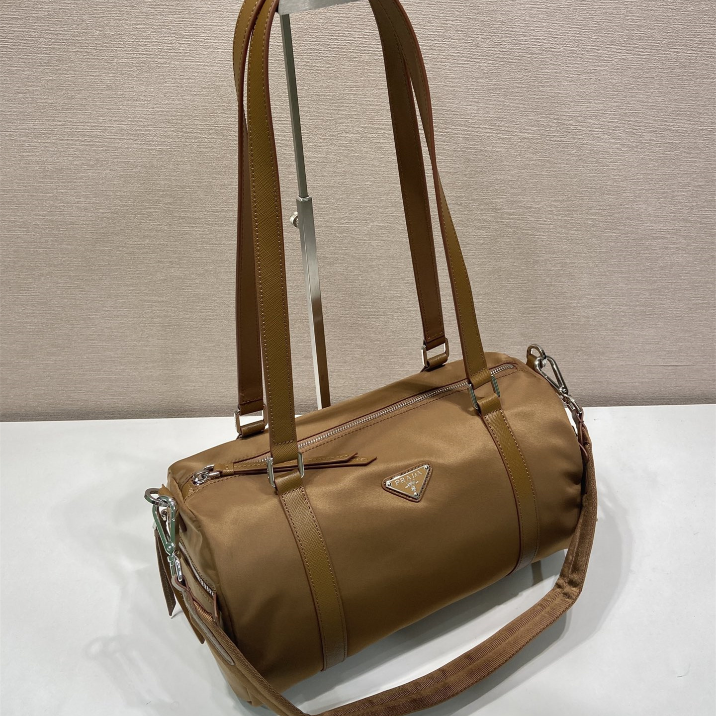 高仿Prada*Re-Nylon系列1BB154尼龍旅行袋白蘭地大號純原版本