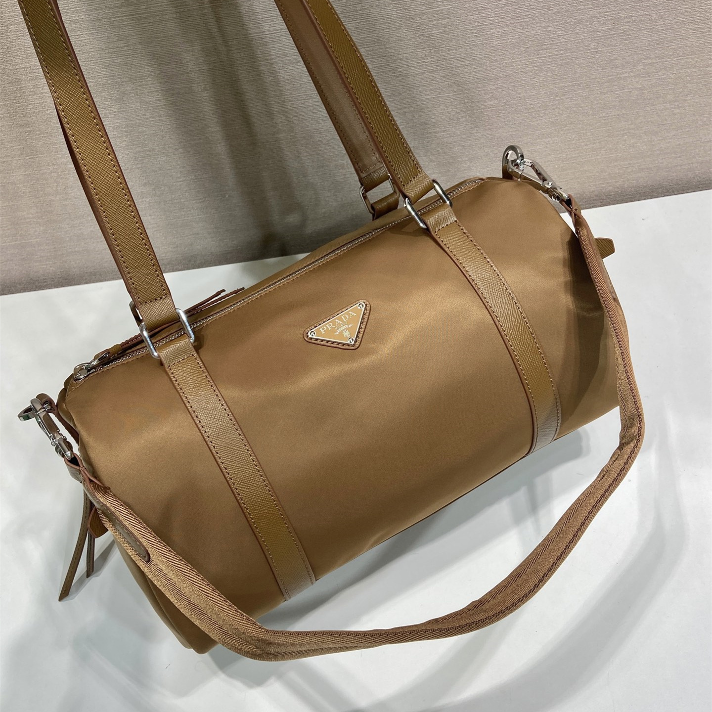高仿Prada*Re-Nylon系列1BB154尼龍旅行袋白蘭地大號純原版本