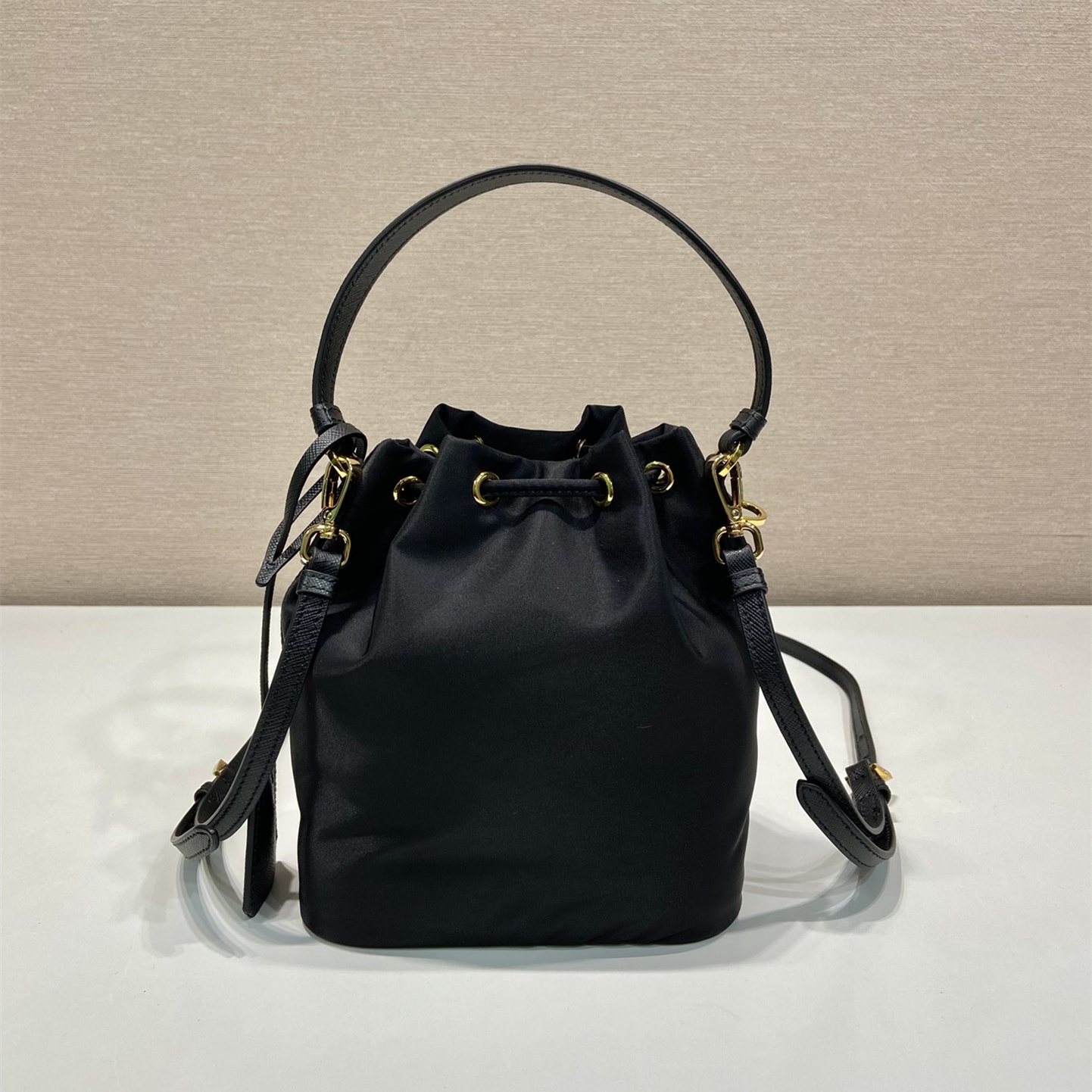 高仿Prada*Re-Nylon系列1BE067尼龍水桶包黑色mini純原版本