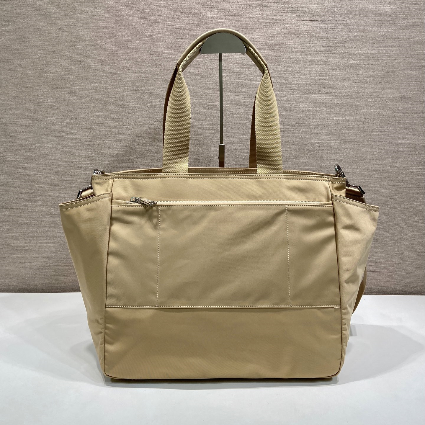 高仿Prada*Re-Nylon系列1BG102尼龍手提袋沙漠米色純原版本