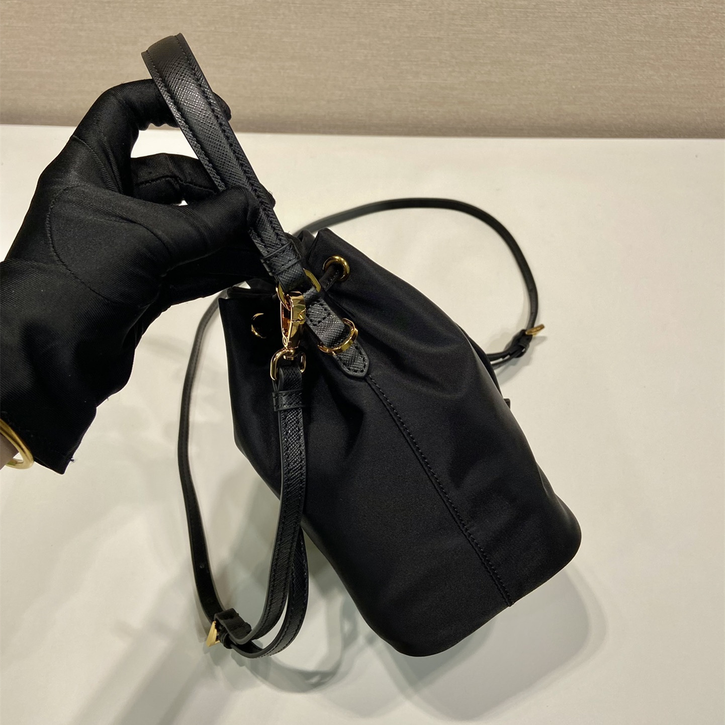 高仿Prada*Re-Nylon系列1BE067尼龍水桶包黑色mini純原版本