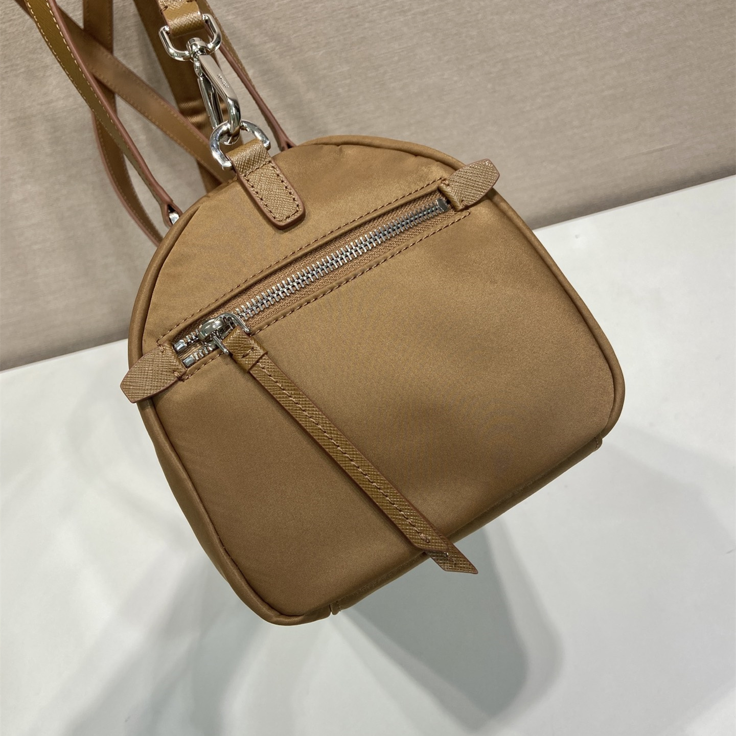 高仿Prada*Re-Nylon系列1BB154尼龍旅行袋白蘭地大號純原版本